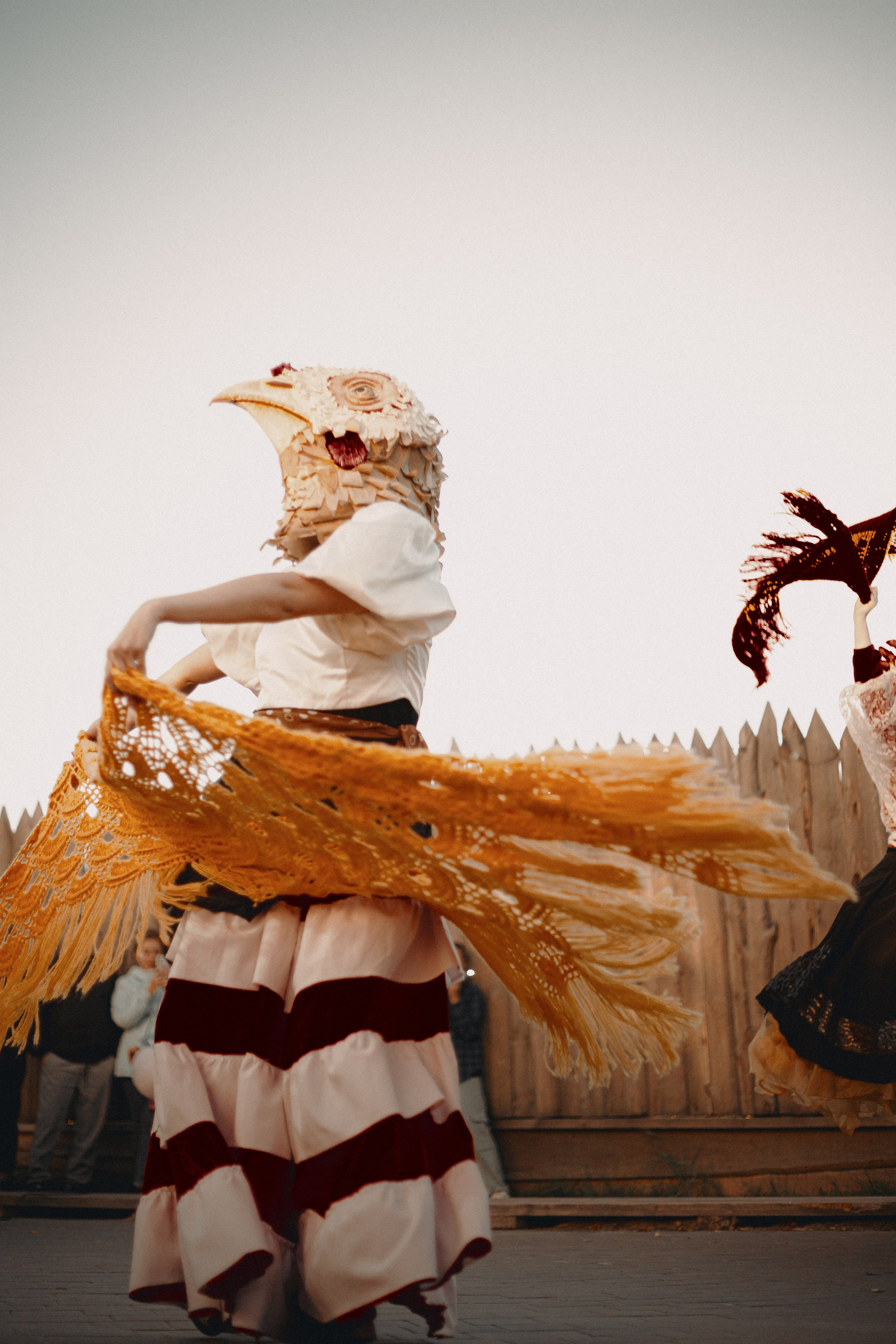 Спектакль «Куриное кабаре» от Свободного молодежного театра | Тобольск. Арт-фотограф Крис Л. в Тобольске: портрет, семейные, свадьбы