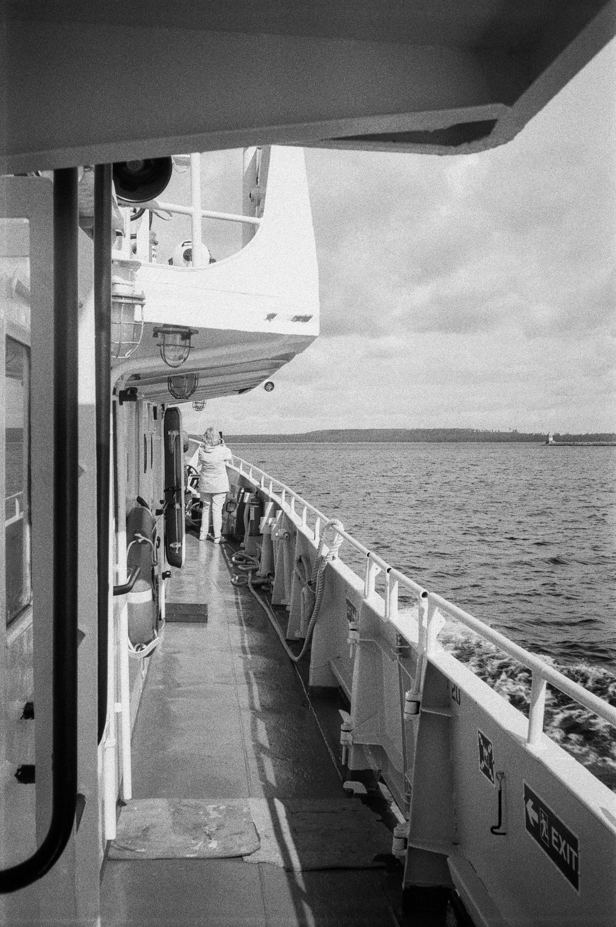 Остров Коневец / Revue 35CC / Kodak XX