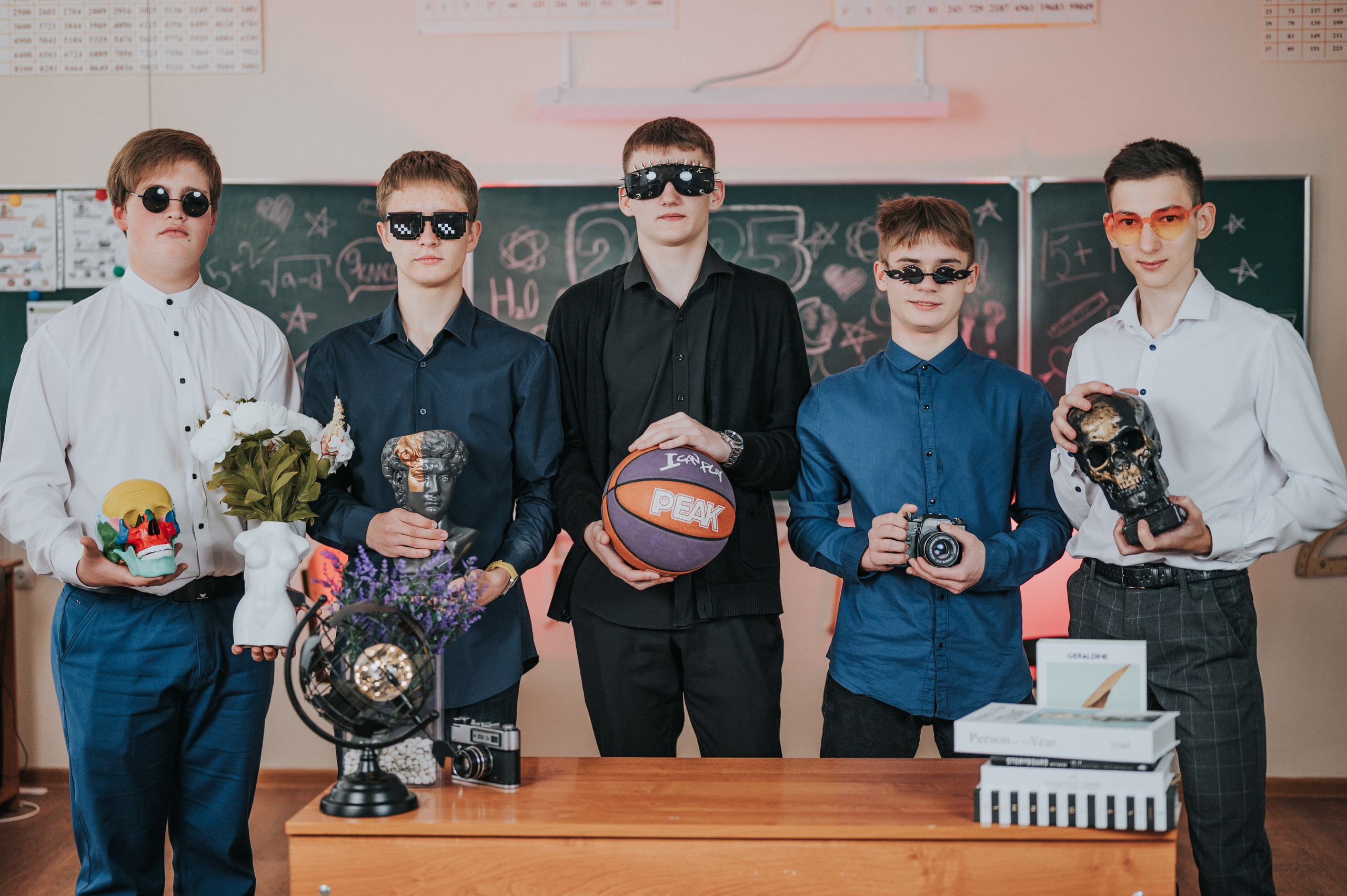 В школе. Выпускные альбомы и Школьный фотограф в Алексеевке, Бирюче, Красном