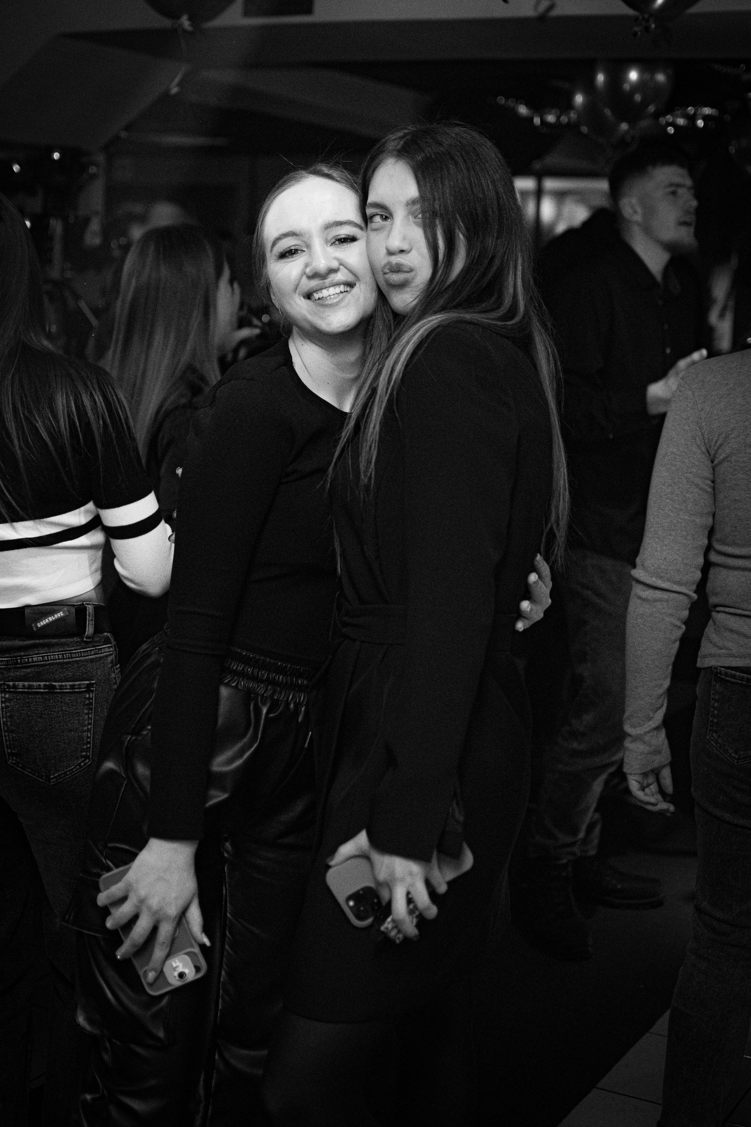 HOLLYWOOD / 6 YEARS. Photokarish