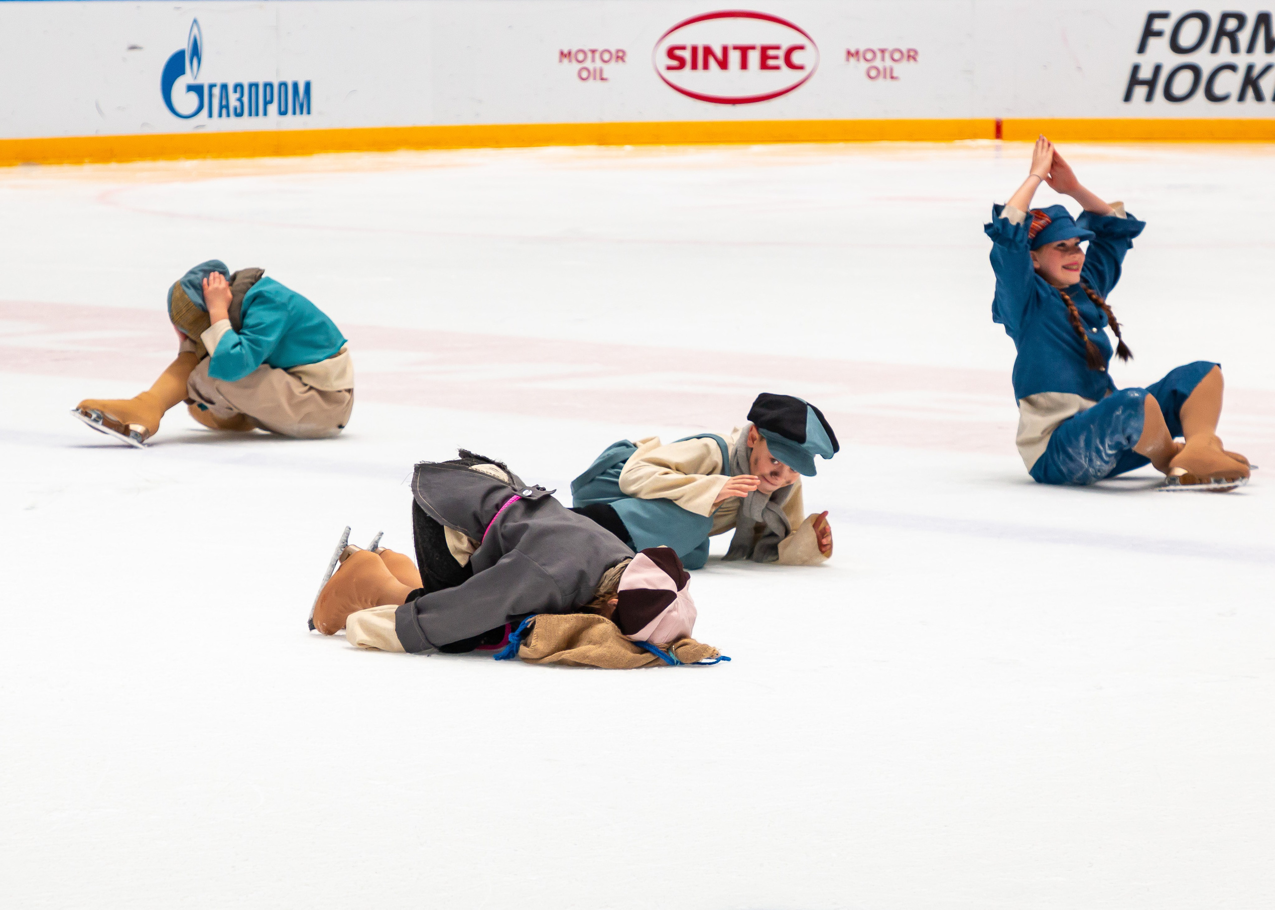 VII Ежегодный фестиваль массовых танцев на льду и фигурного катания «Петровский лёд» Санкт-Петербург. Репортажный фотограф в Москве