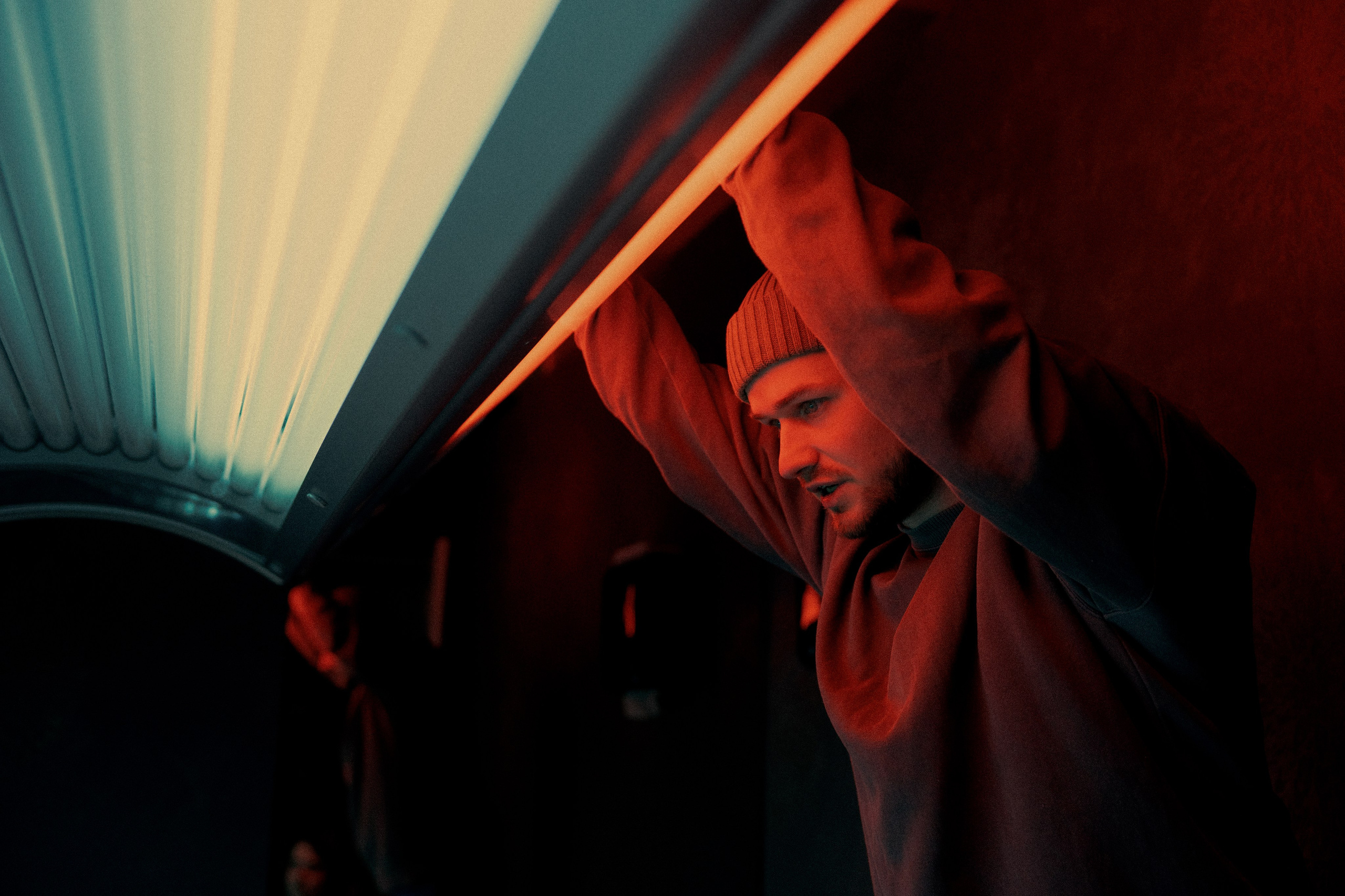 Loweliness. Backstage. @tomrus: Рустам Шагиморданов — фотограф