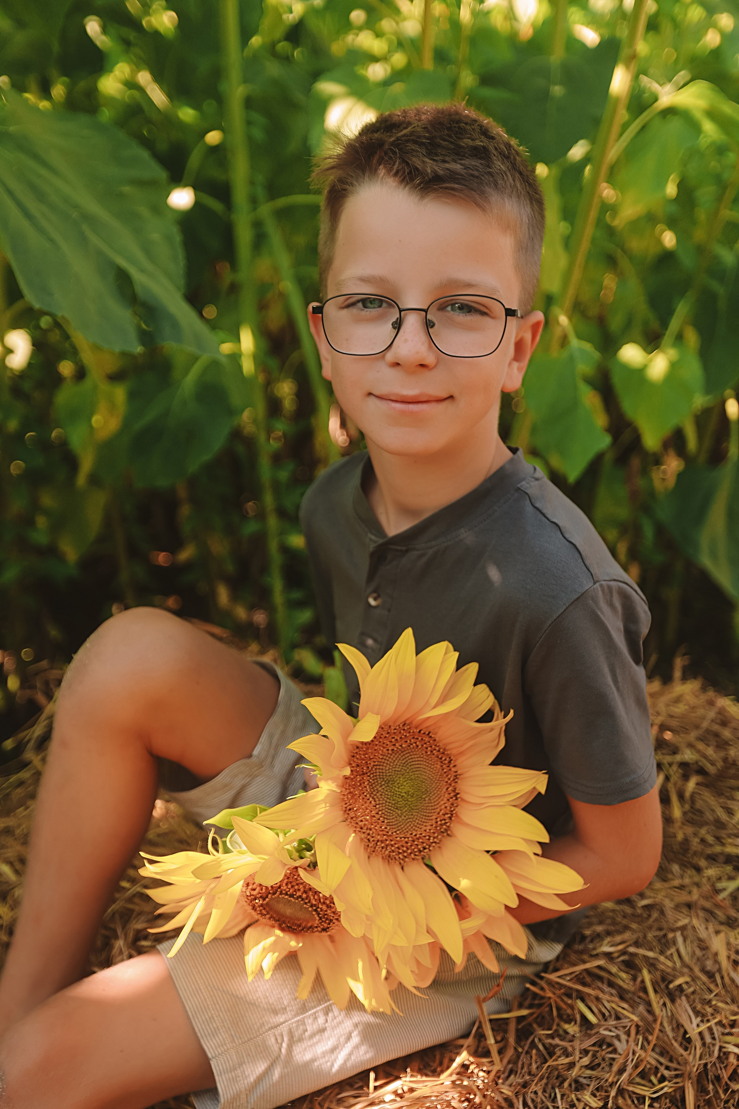 Подсолнухи. Семейный фотограф Тюмень, фотограф на роды Салмина Мария