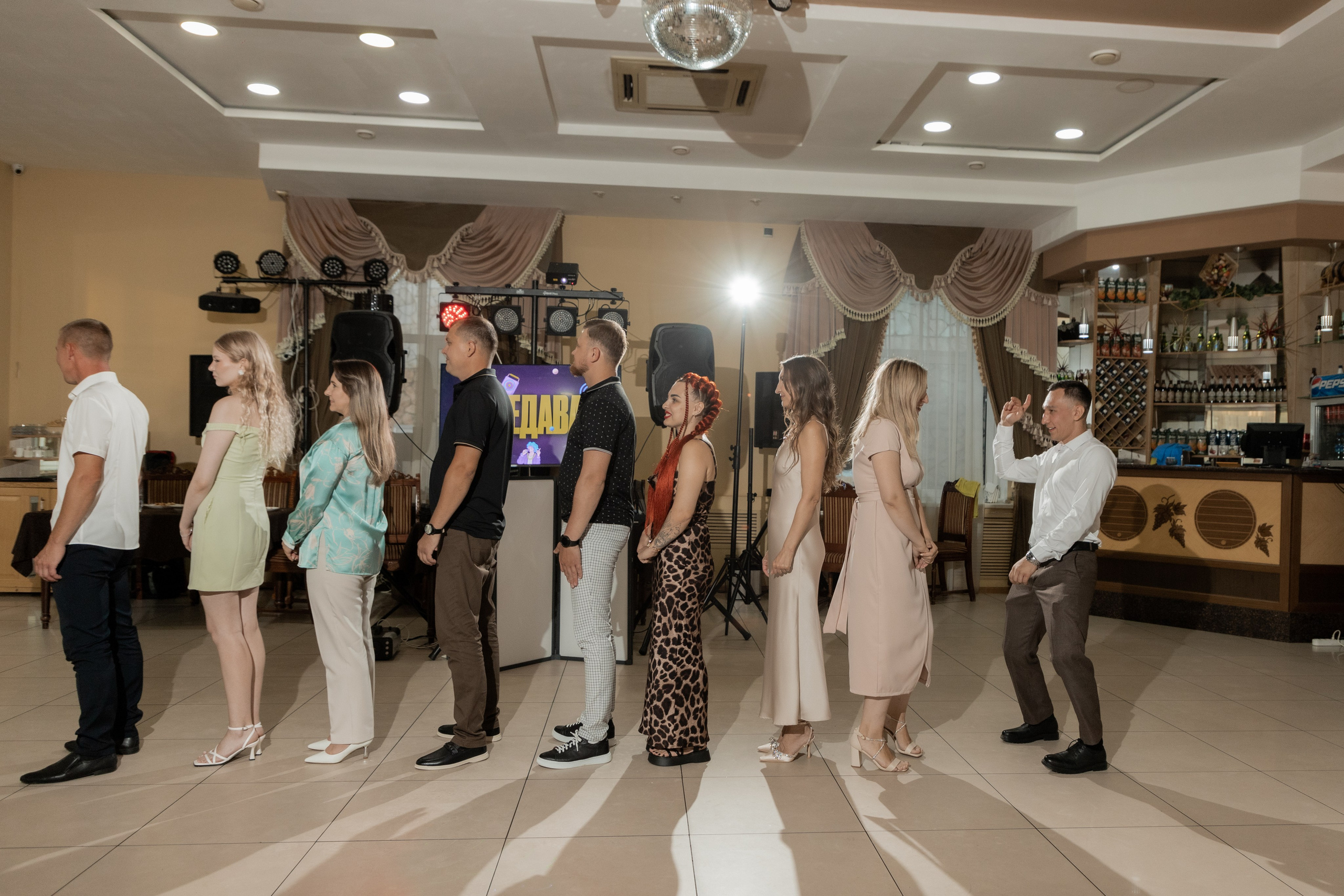 Роман и Александра (банкет). Свадебный фотограф Ангелина Сунгатулина | Саратов | Балаково | Вольск