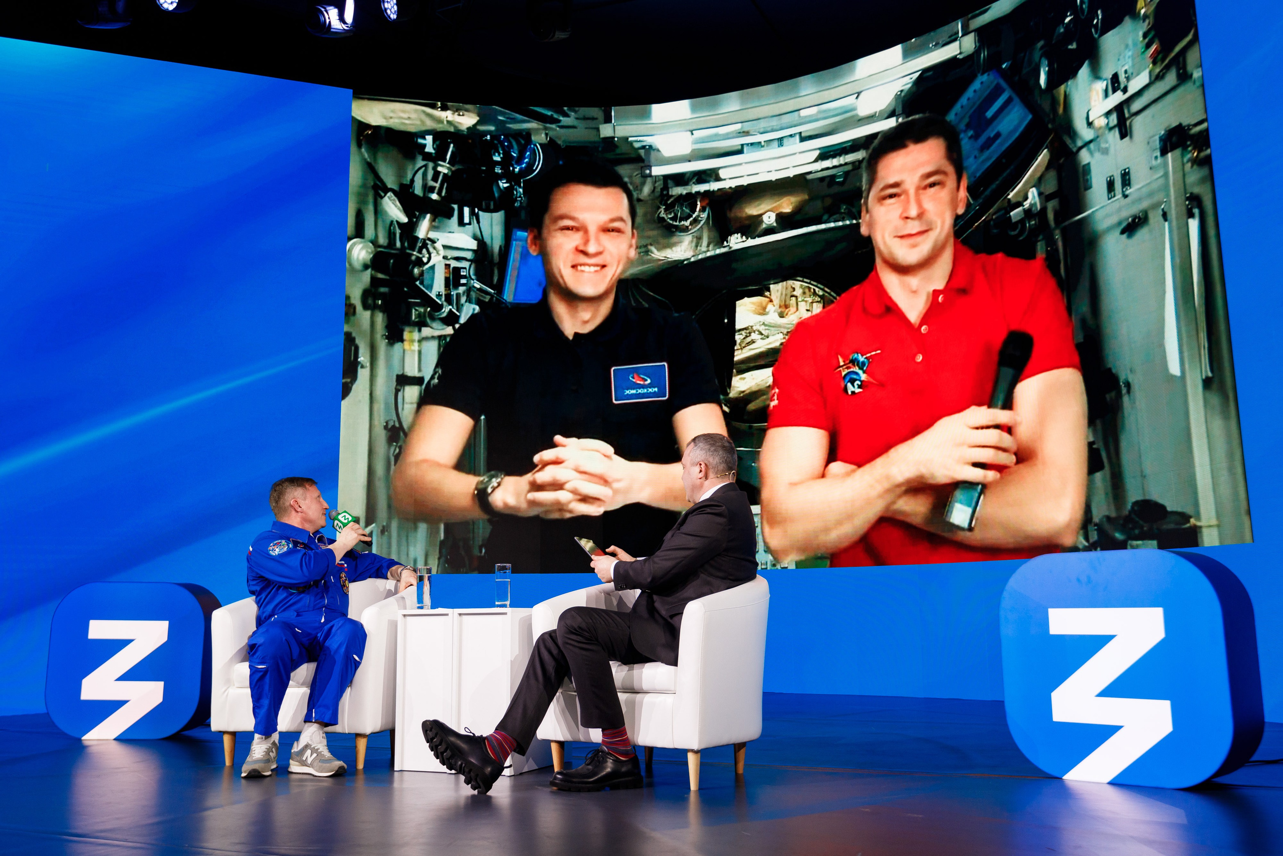 Всемирный фестиваль молодёжи 2024 в России. Репортажный фотограф в Москве, Сочи и Санкт-Петербурге