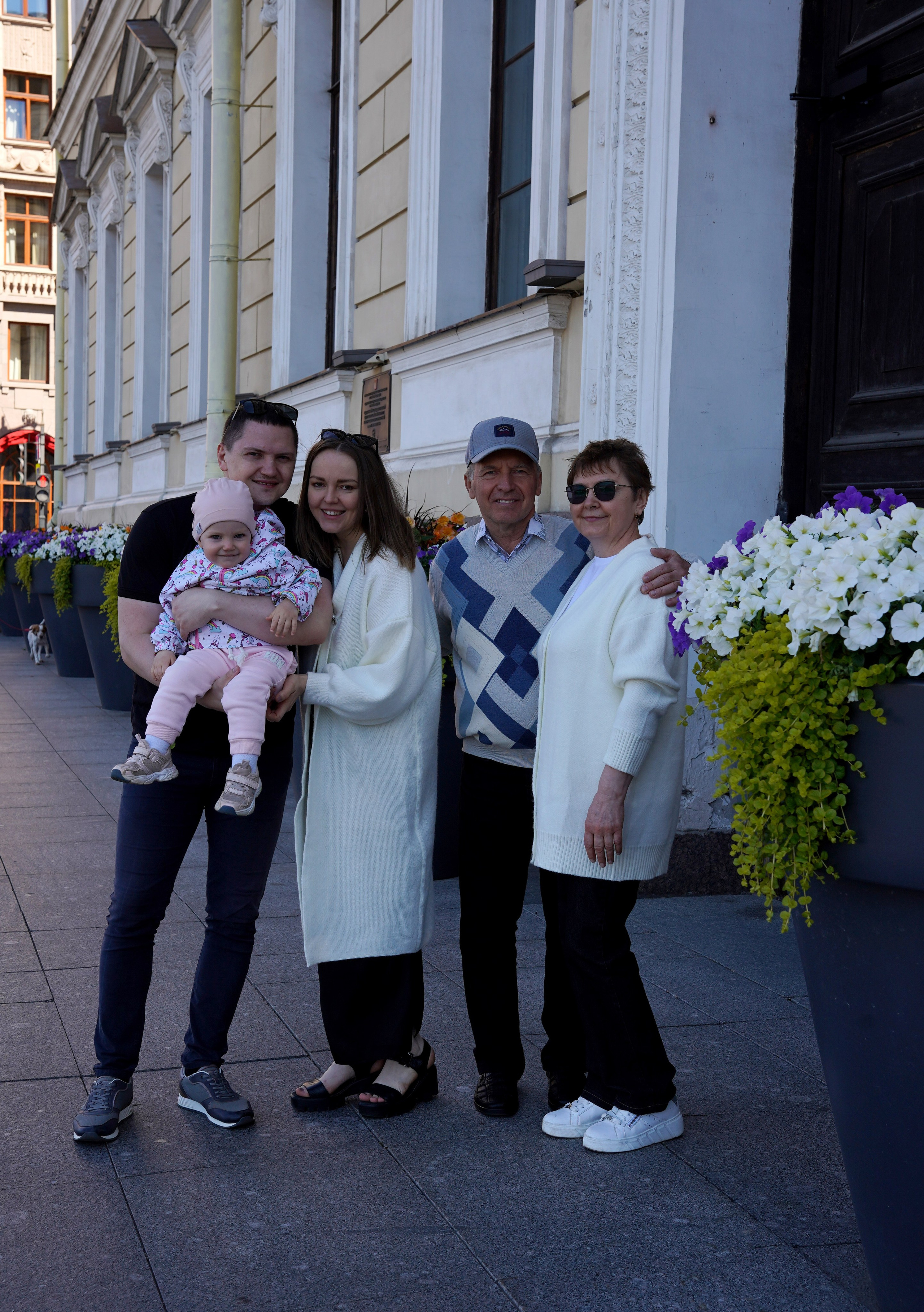 Семья в городе. Студийный и портретный фотограф в САНКТ-ПЕТЕРБУРГЕИрина Махаон