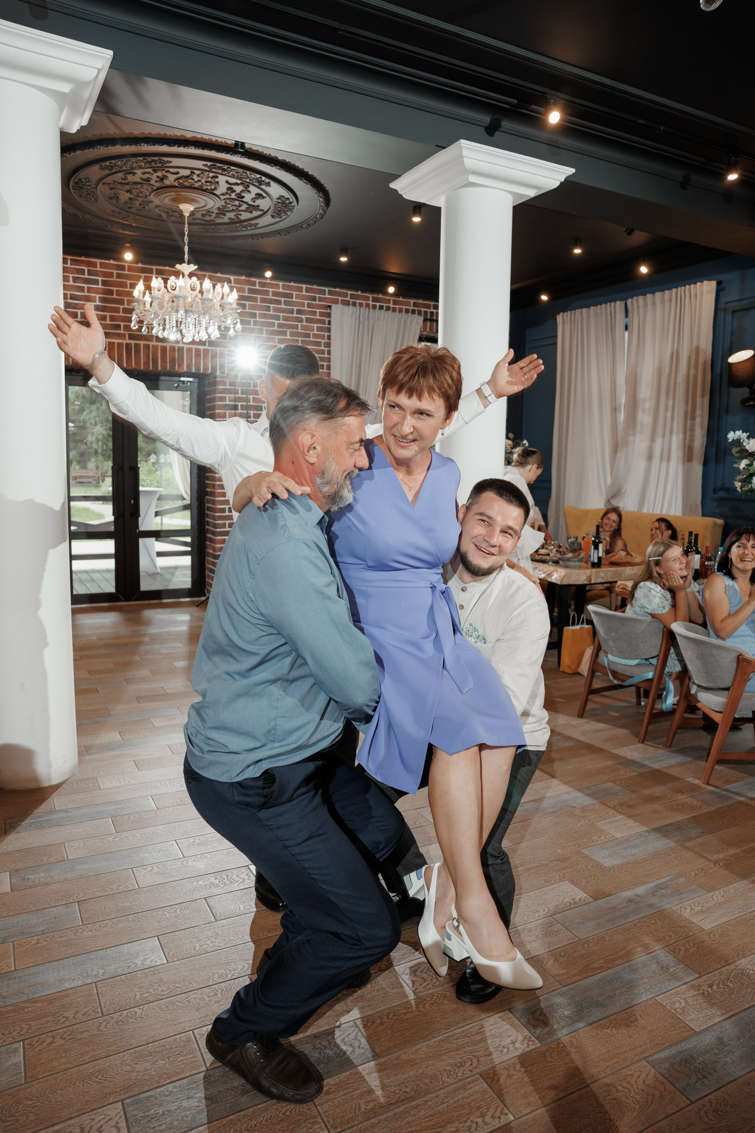 Полина и Дмитрий, загородный клуб «Барин», ЗАГС в г. Пушкино. Свадебный и репортажный фотограф (Москва, Королев и другие)