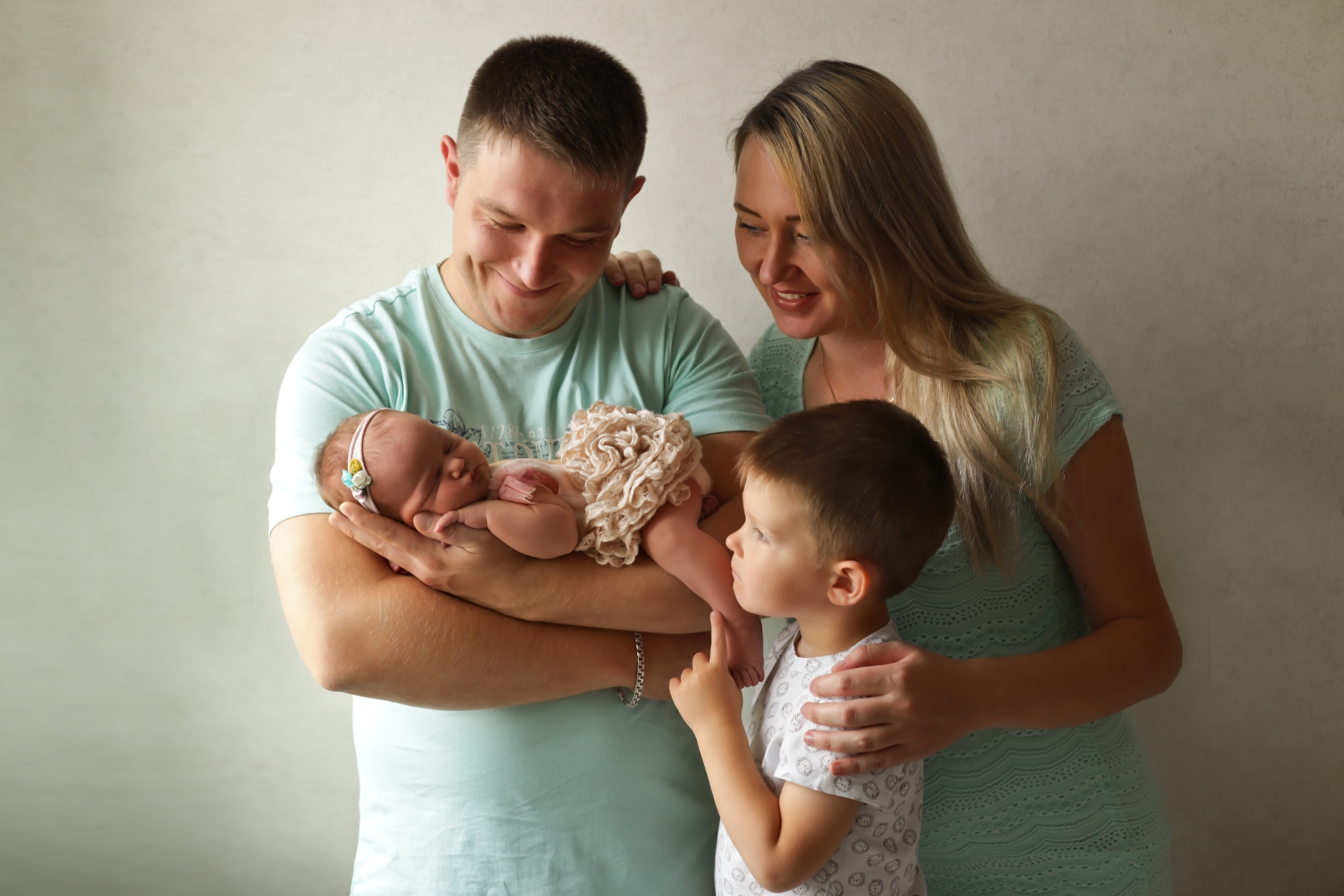 Арина 5 дней. Семейный фотограф и фотограф новорожденных в Санкт-Петербурге Алина Фе