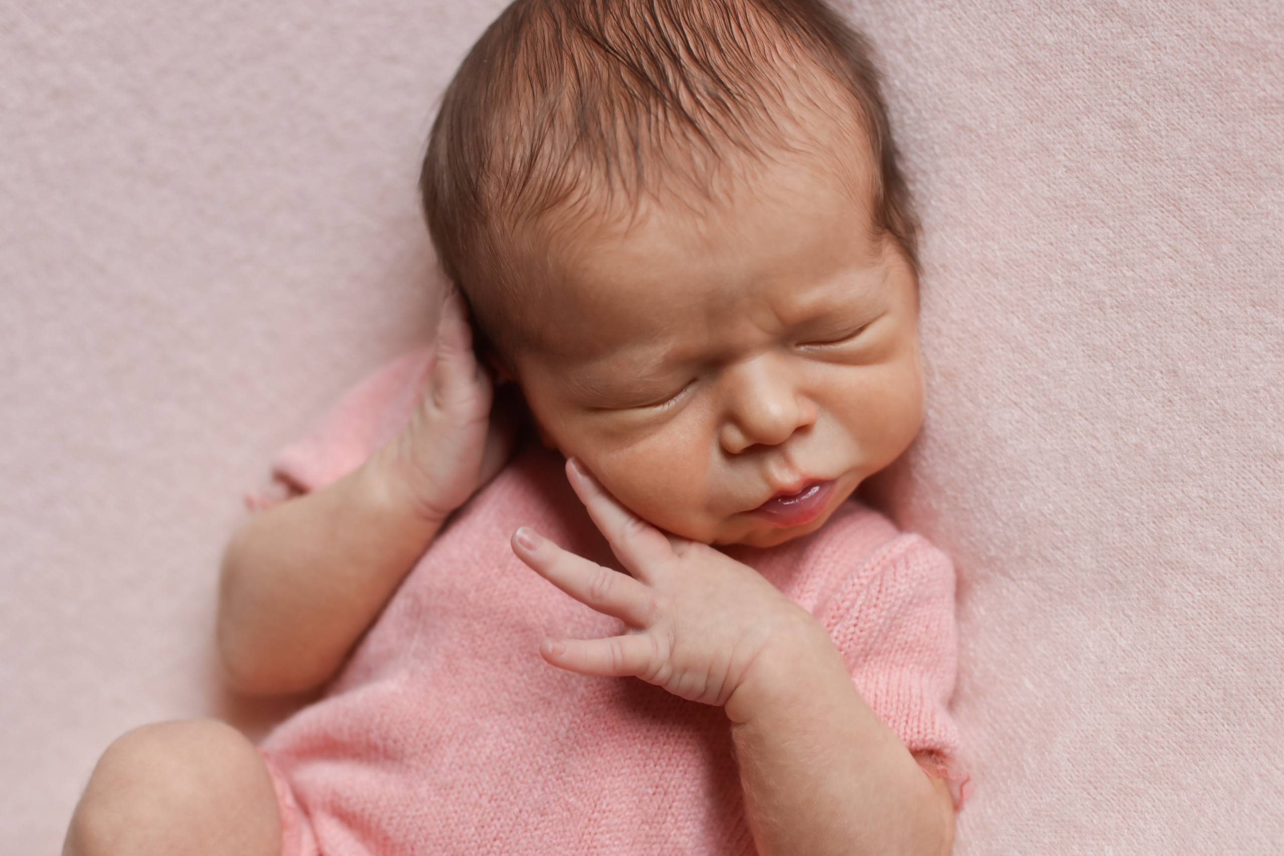 Мила 6 дней. Семейный фотограф и фотограф новорожденных в Санкт-Петербурге Алина Фе