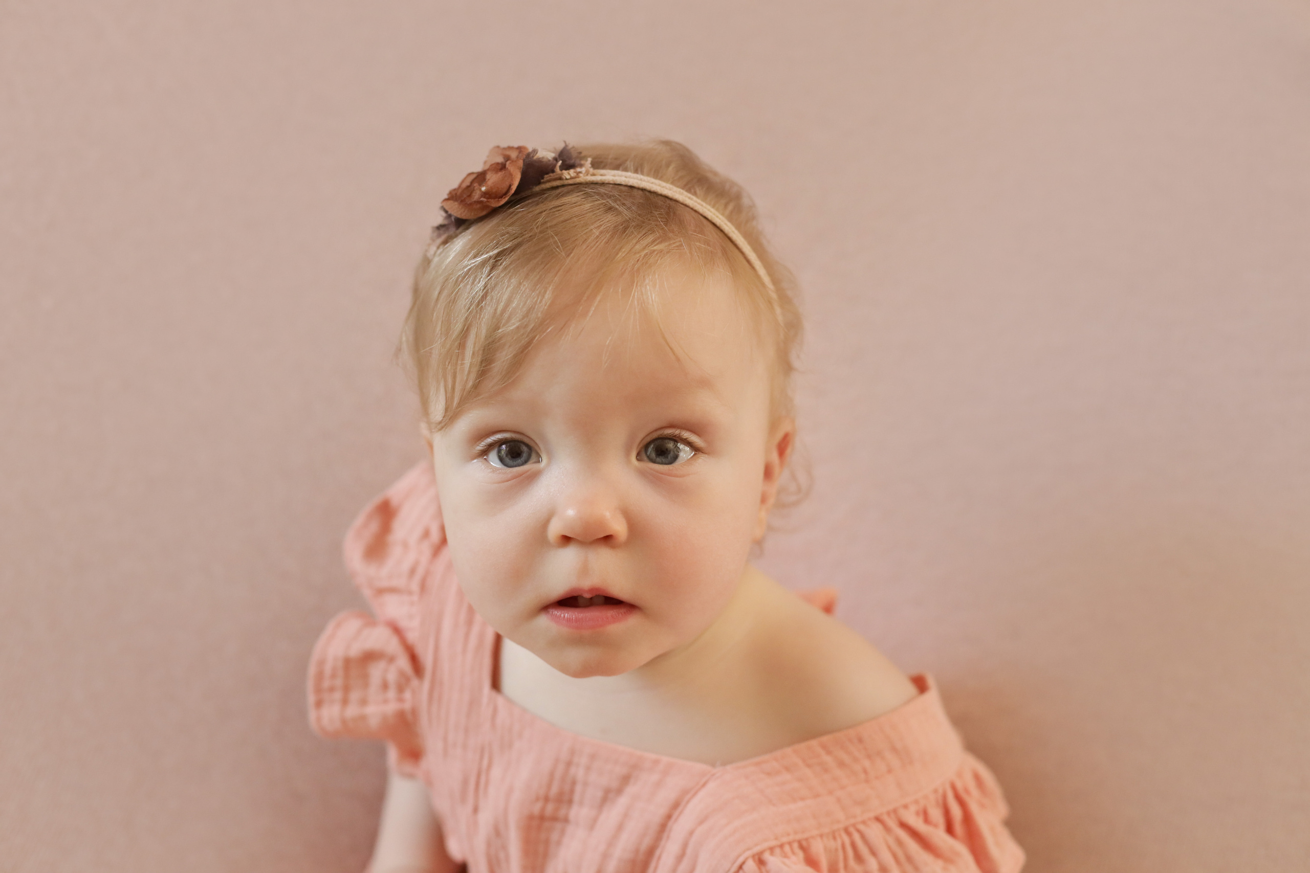 Элина и Арина. Я расту. Семейный фотограф и фотограф новорожденных в Санкт-Петербурге Алина Фе