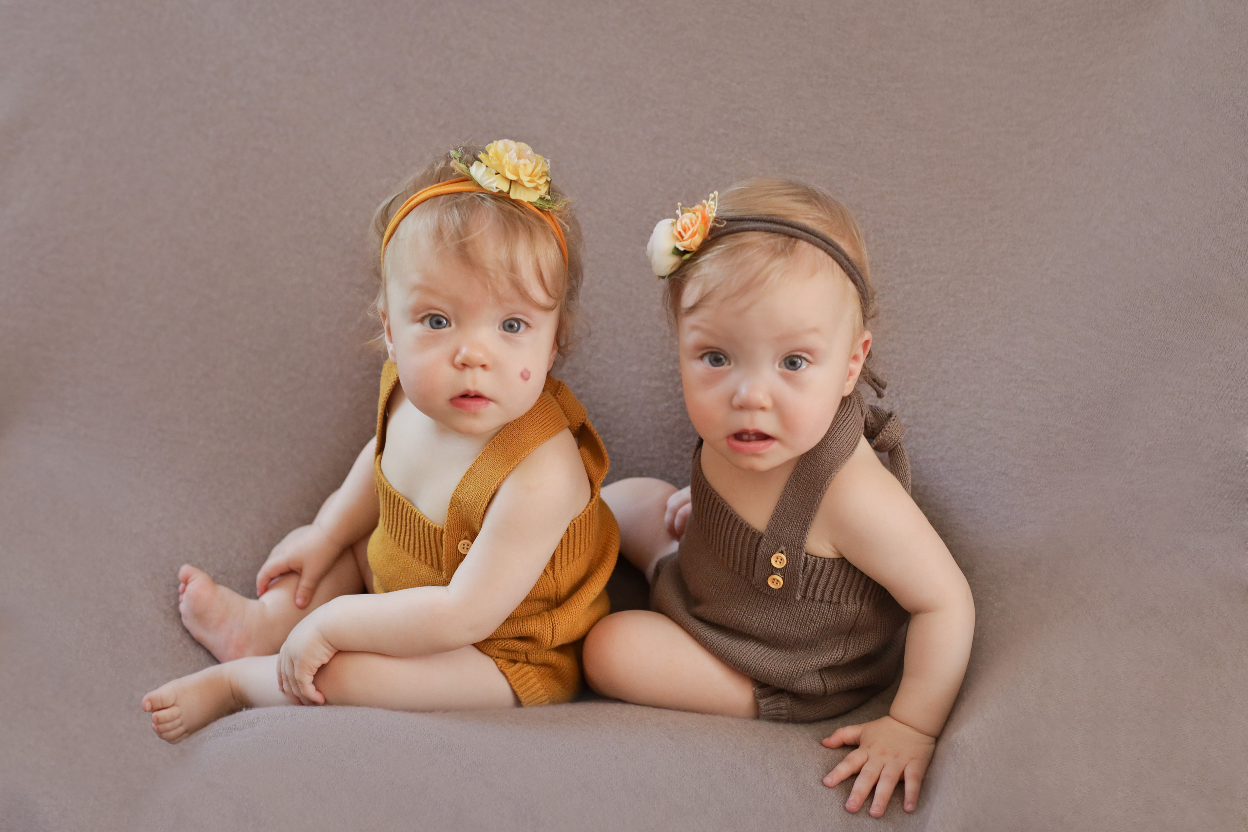 Элина и Арина. Я расту. Семейный фотограф и фотограф новорожденных в Санкт-Петербурге Алина Фе