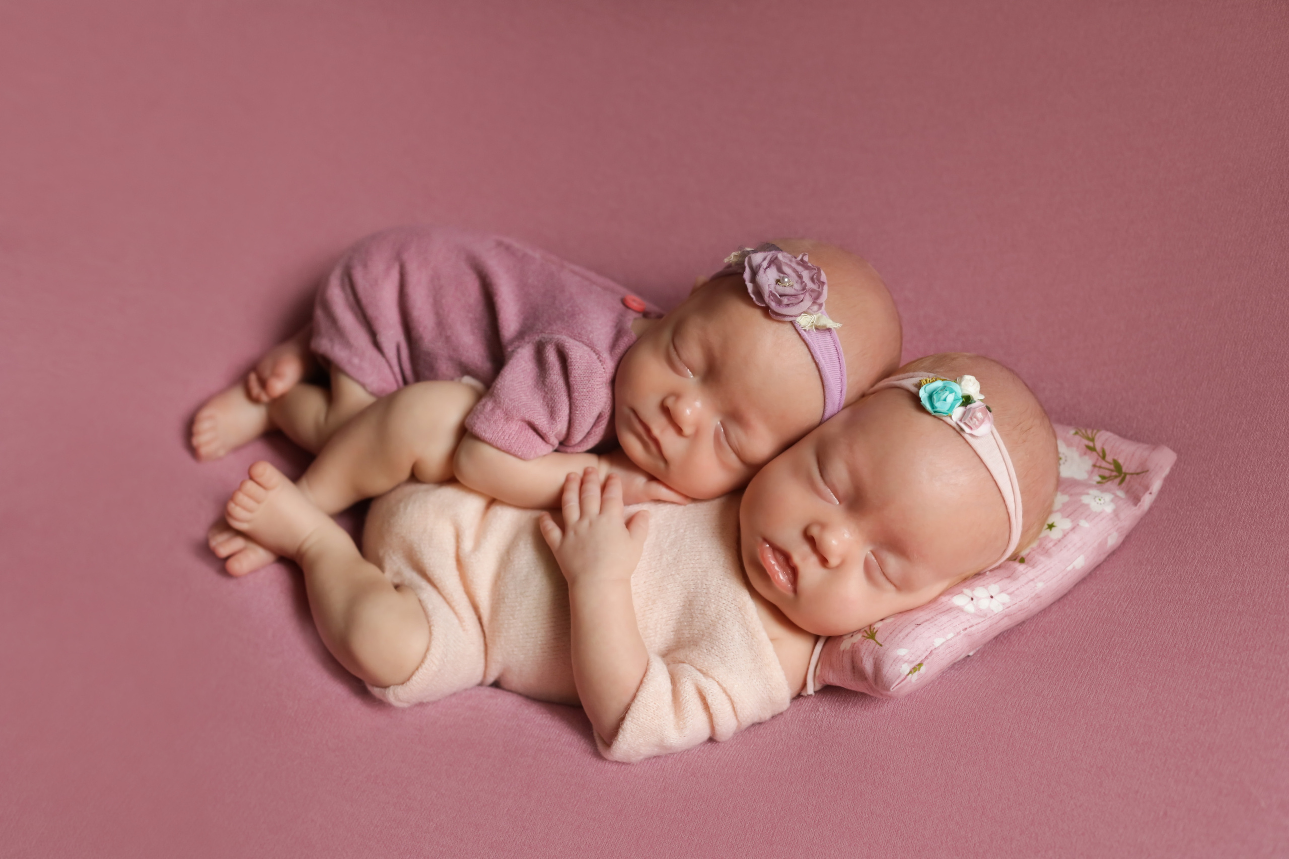 Элина и Арина. Я расту. Семейный фотограф и фотограф новорожденных в Санкт-Петербурге Алина Фе
