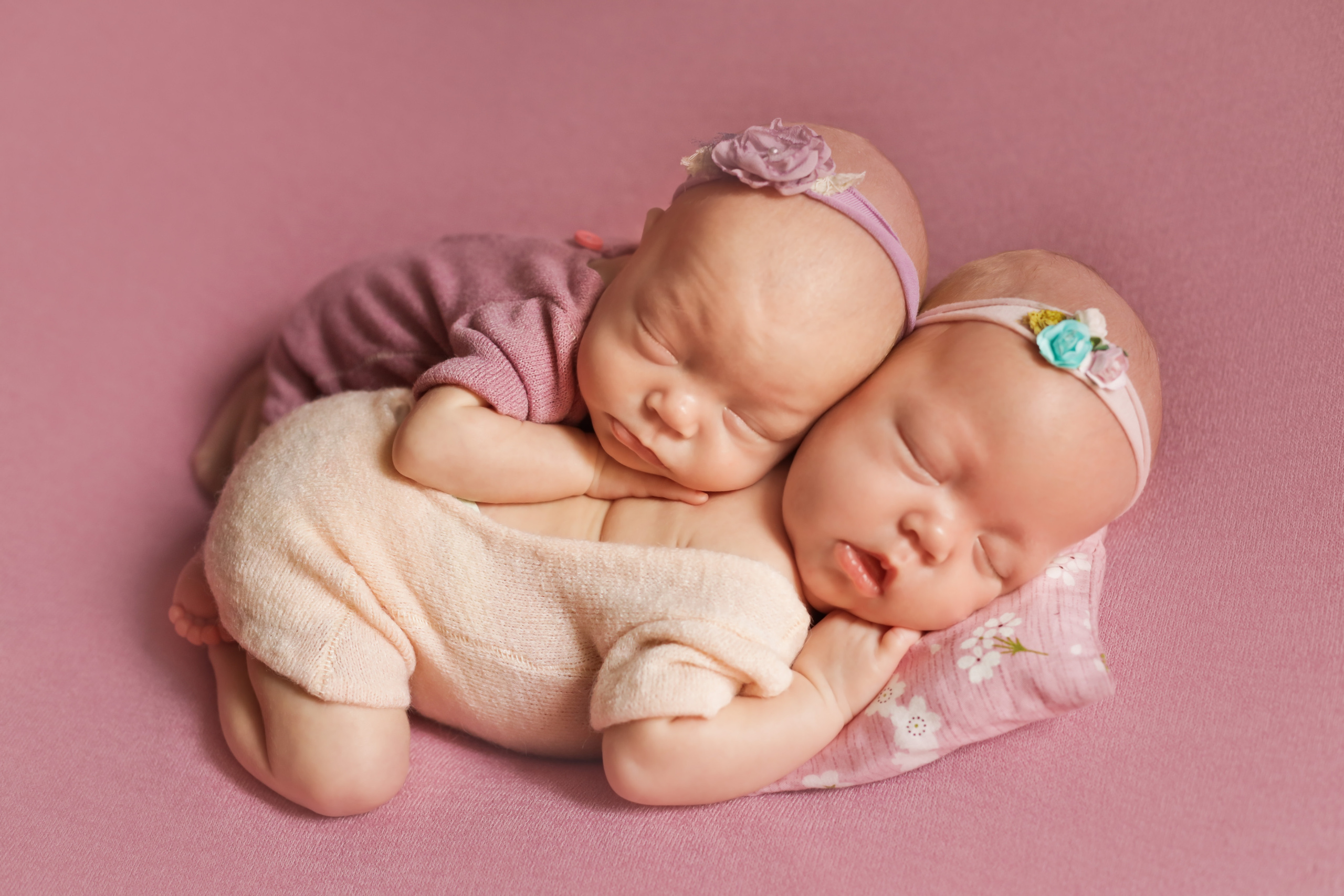 Элина и Арина. Я расту. Семейный фотограф и фотограф новорожденных в Санкт-Петербурге Алина Фе