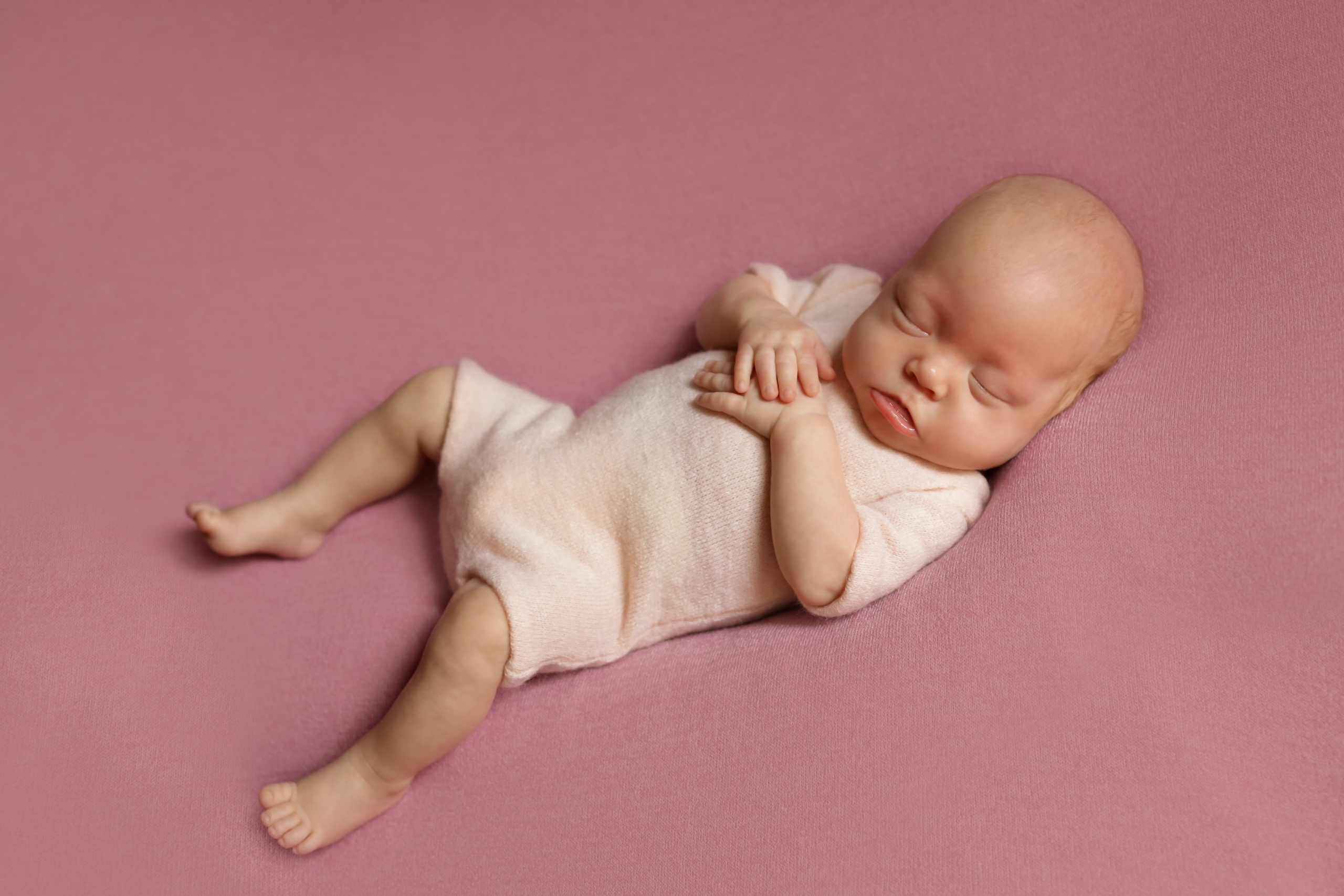 Элина и Арина 1,5 месяца. Семейный фотограф и фотограф новорожденных в Санкт-Петербурге Алина Фе