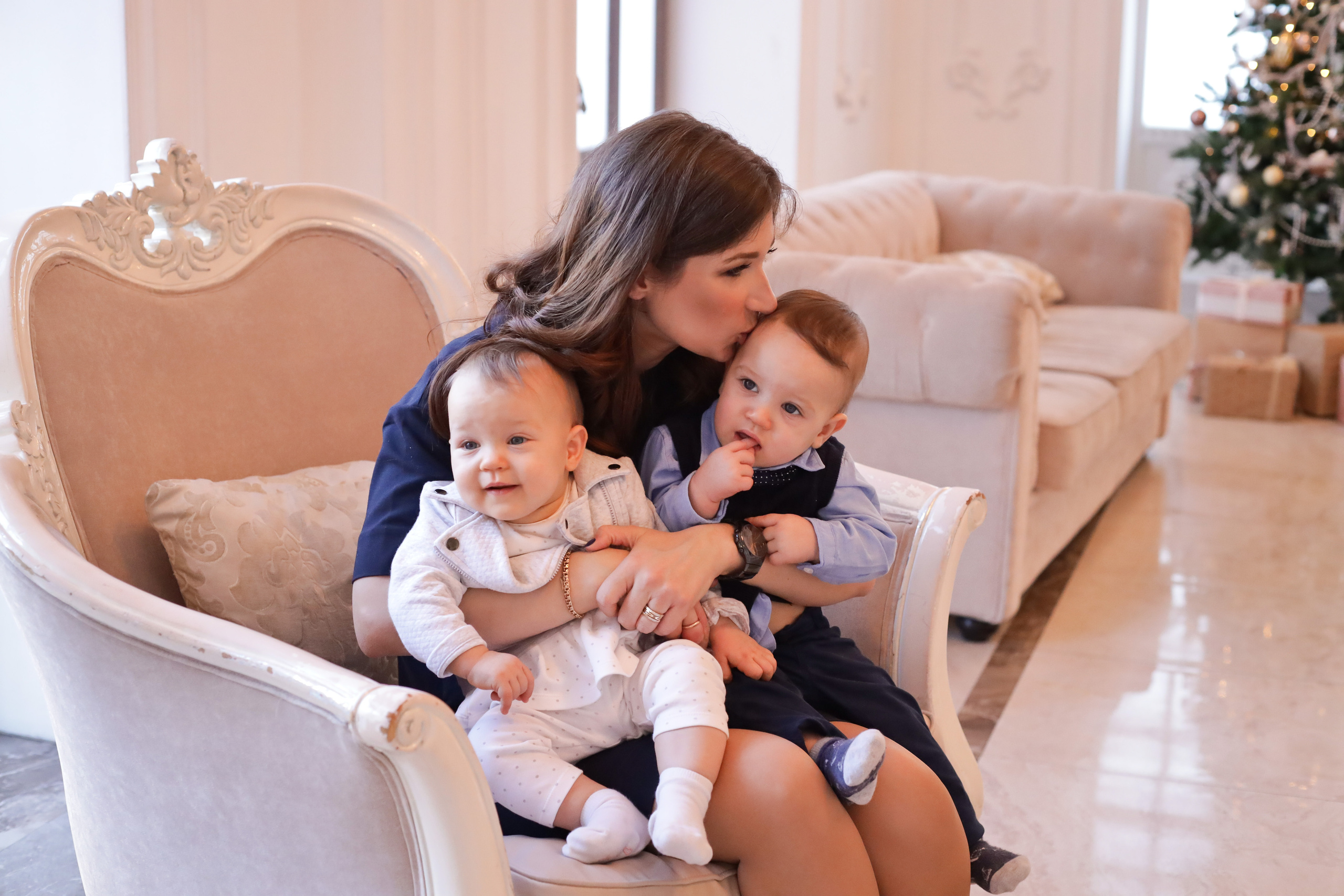 Семейный фотограф и фотограф новорожденных в Санкт-Петербурге Алина Фе