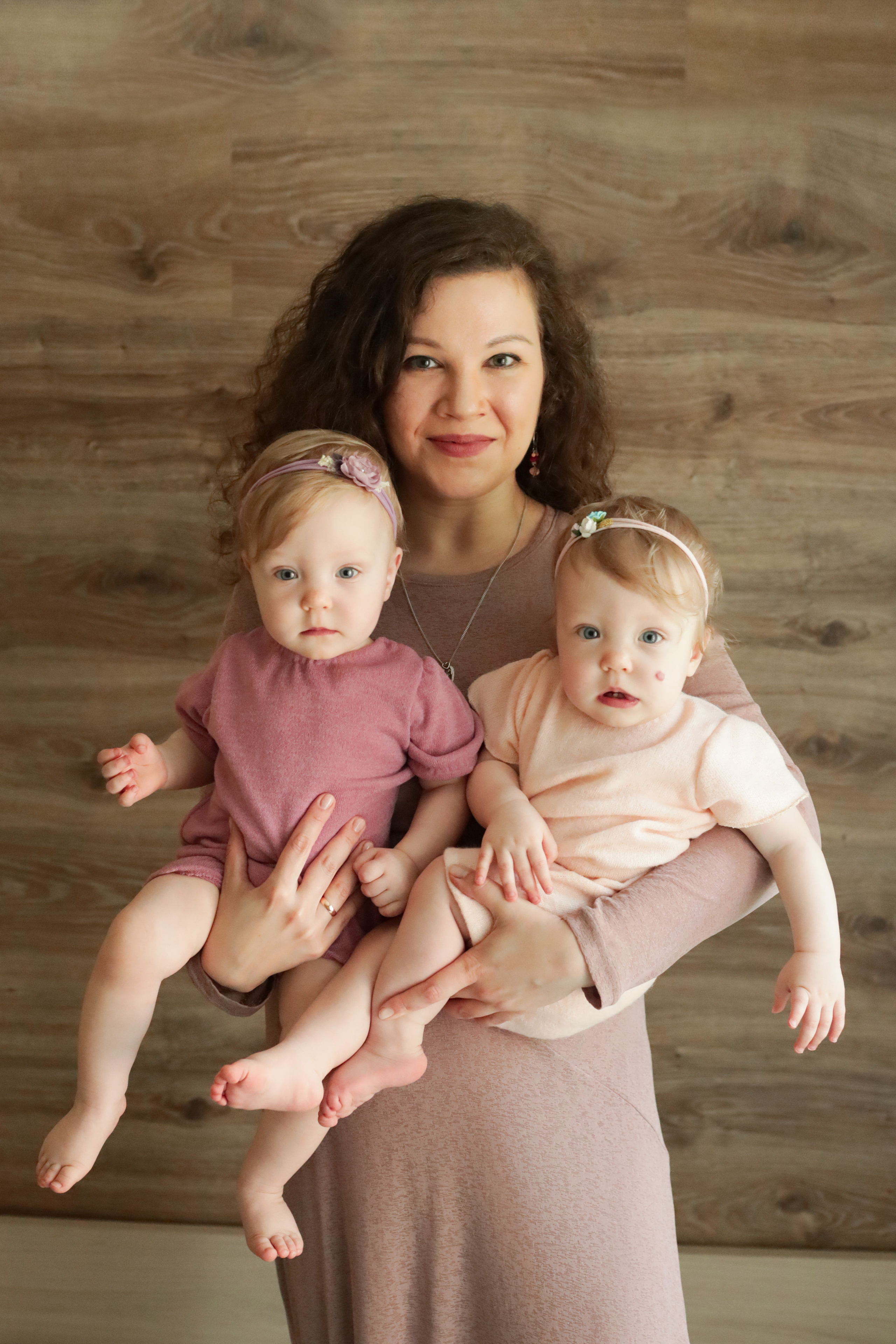 Элина и Арина. Я расту. Семейный фотограф и фотограф новорожденных в Санкт-Петербурге Алина Фе