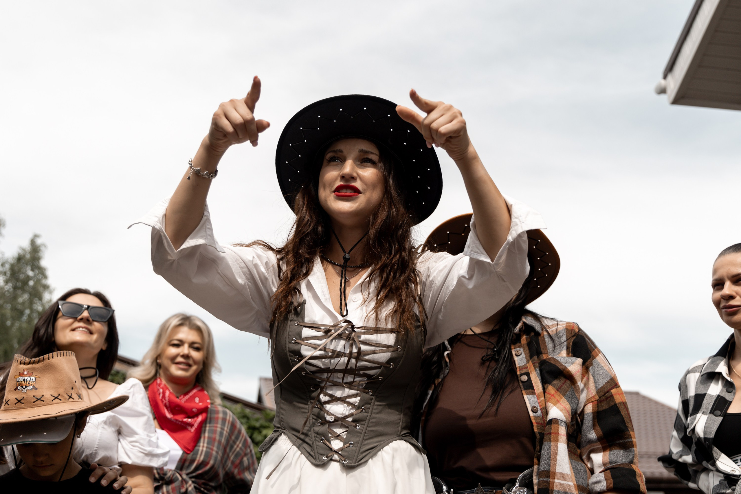 Съёмка дня рождения на диком западе. Фотограф свадебный, репортажный, индивидуальный, фото для маркетплейсов, брендов, автосалонов