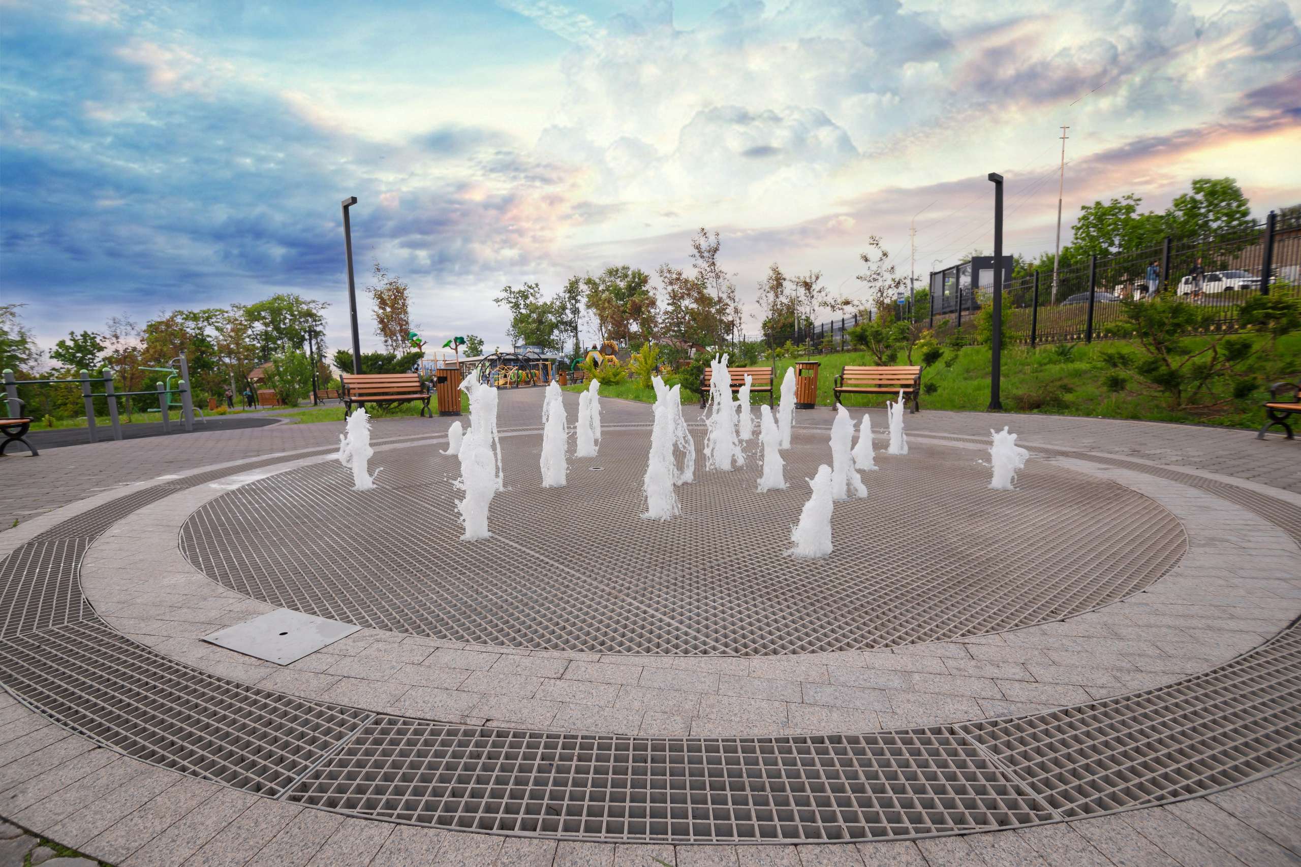 Книга г. Артём. Фотограф Антон Клейнос, Владивосток