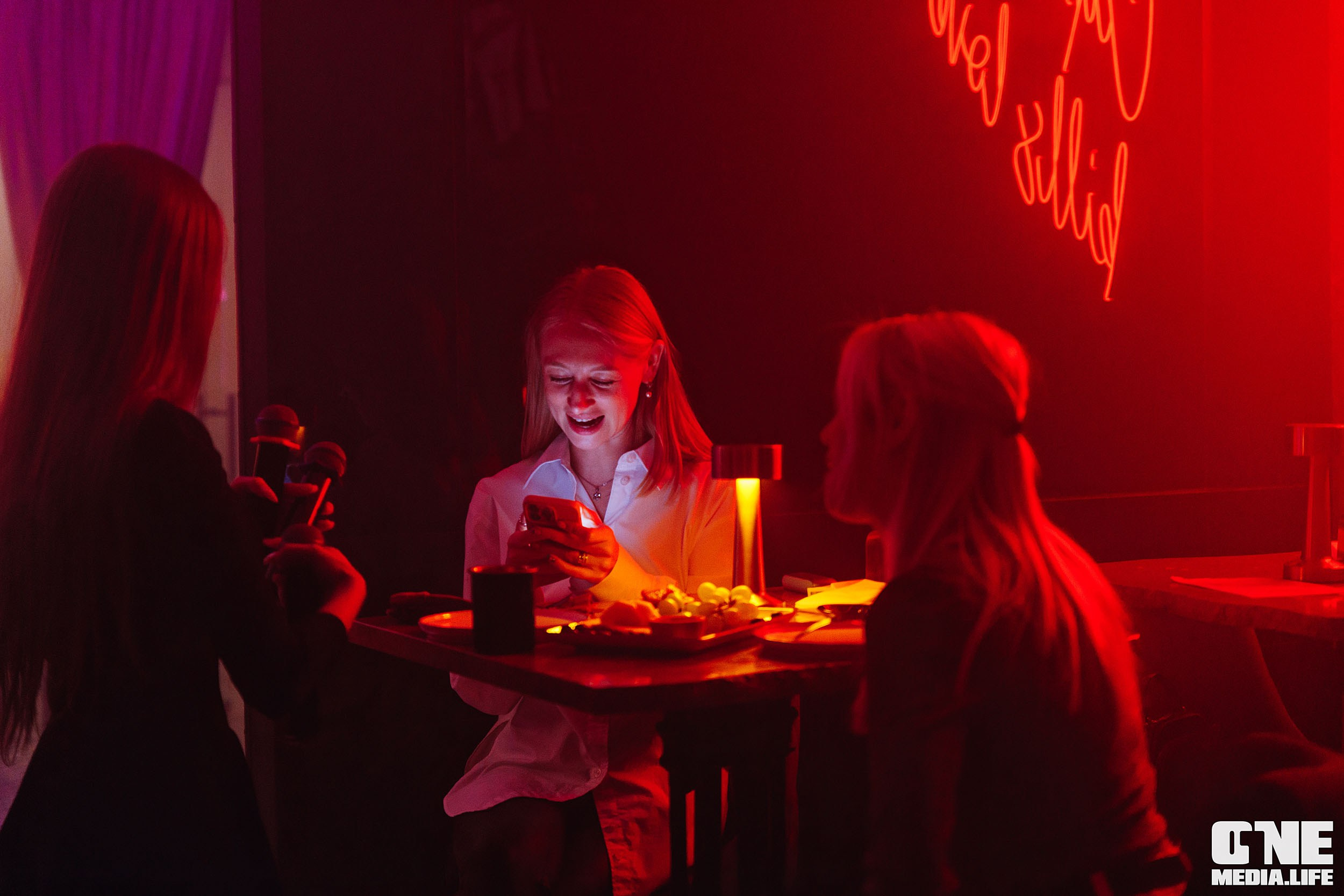 Фоторепортаж из караоке-клуба Белгравия. One Media Life: фоторепортажи, фотоотчеты с мероприятий и заведений