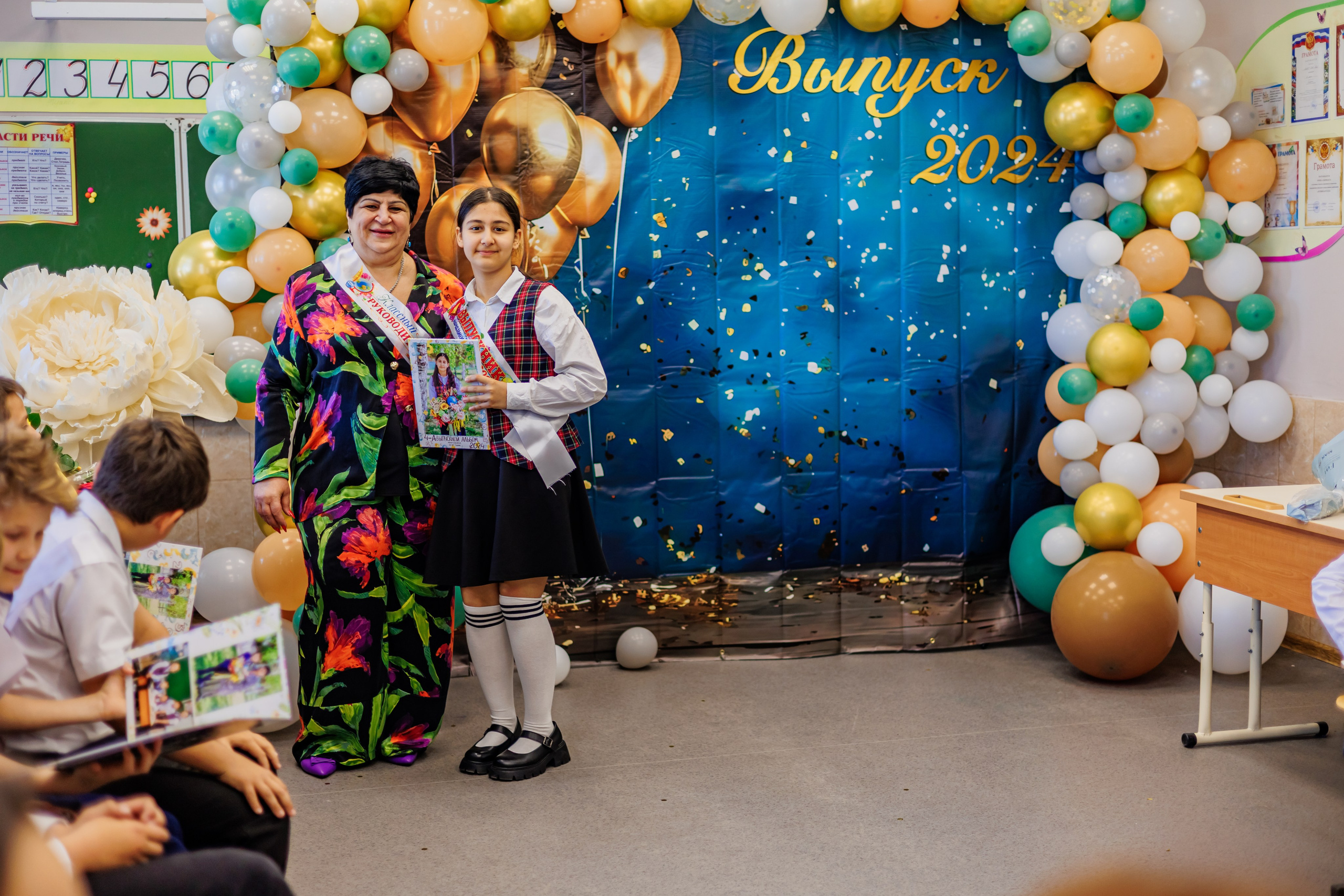 Выпуск 4а 25школа'24 год. Свадебный и семейный фотограф в Армавире