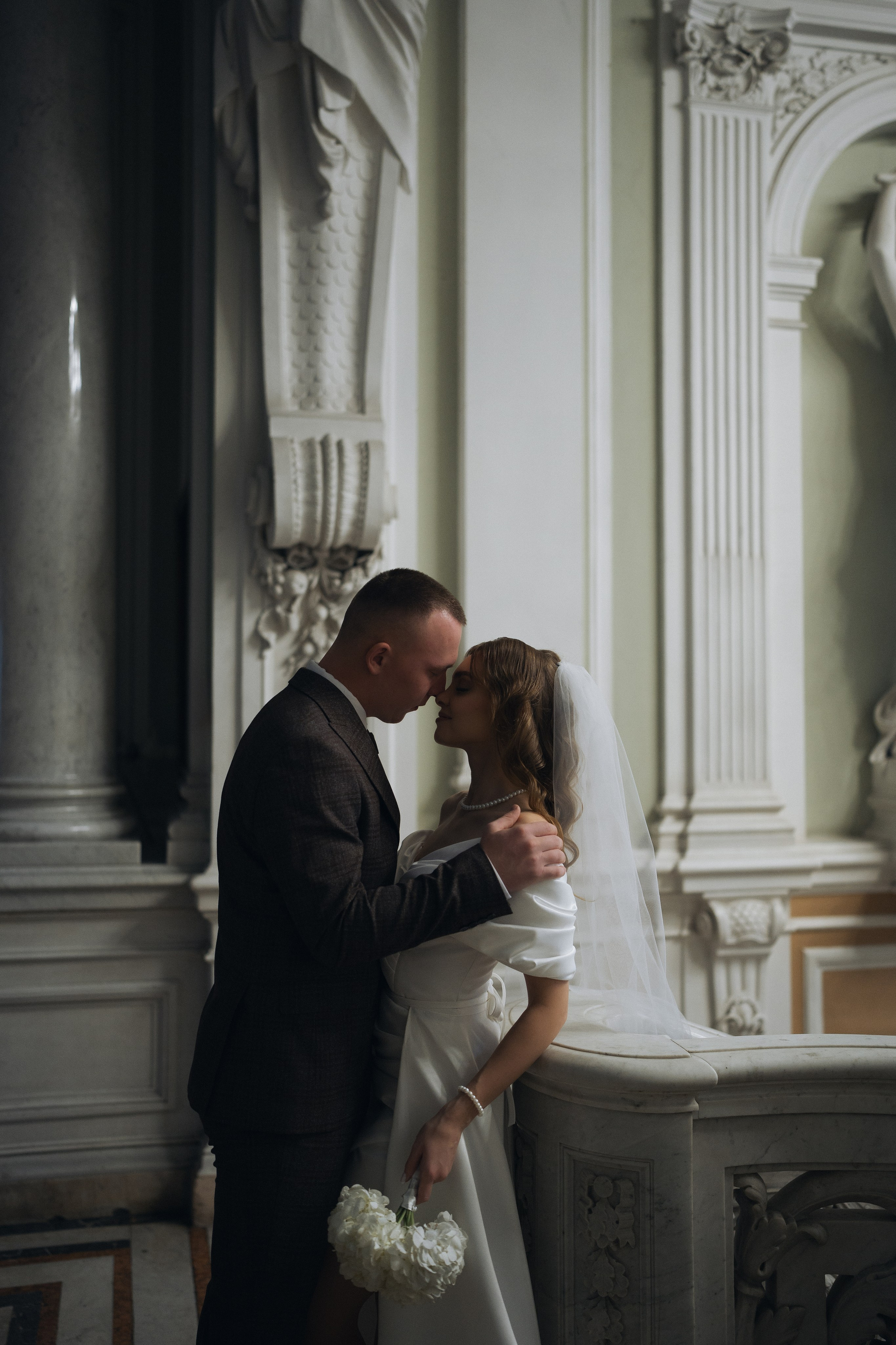 Дмитрий и Кира (Эрмитаж). Свадебный фотограф в Санкт-Петербурге