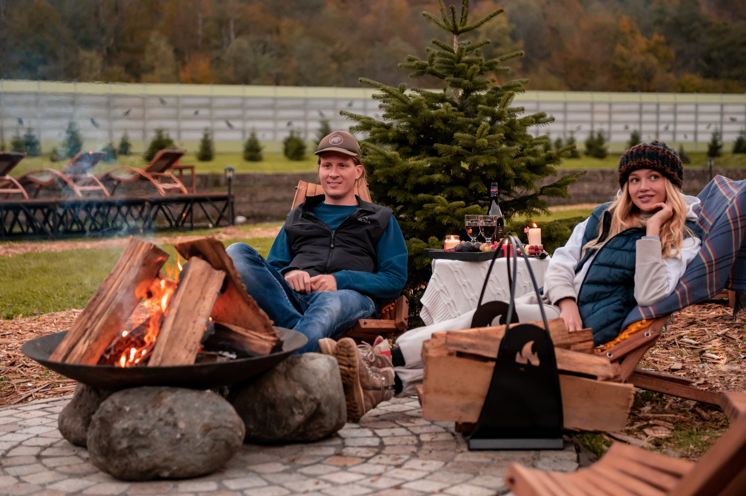 Контент съемка места для отдыха на курорте Газпром Поляна «Мзымта Пляж». Репортажный фотограф в Красной Поляне и Сочи Павлюченко Екатерина