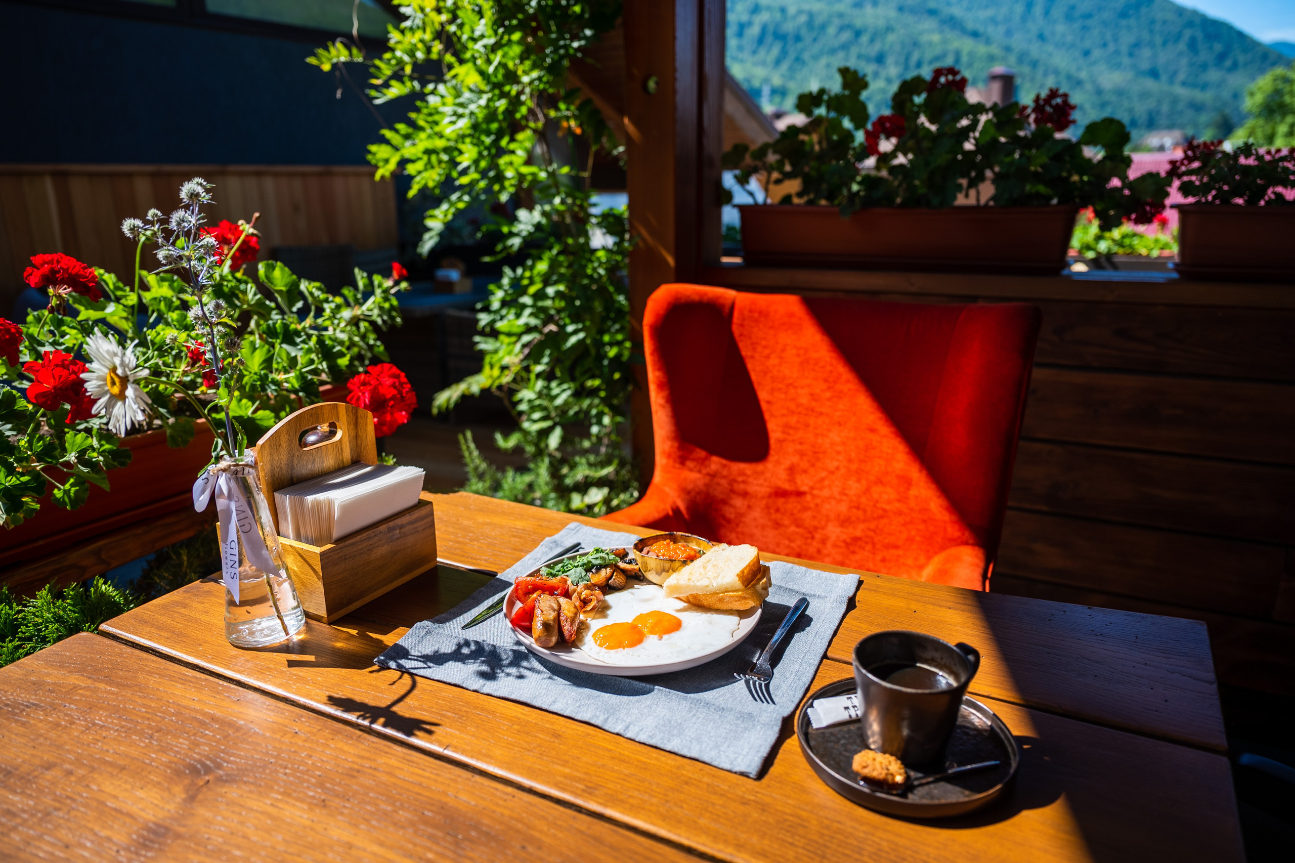 Ресторан «Трикони» в Красной Поляне. Репортажный фотограф в Красной Поляне и Сочи Павлюченко Екатерина