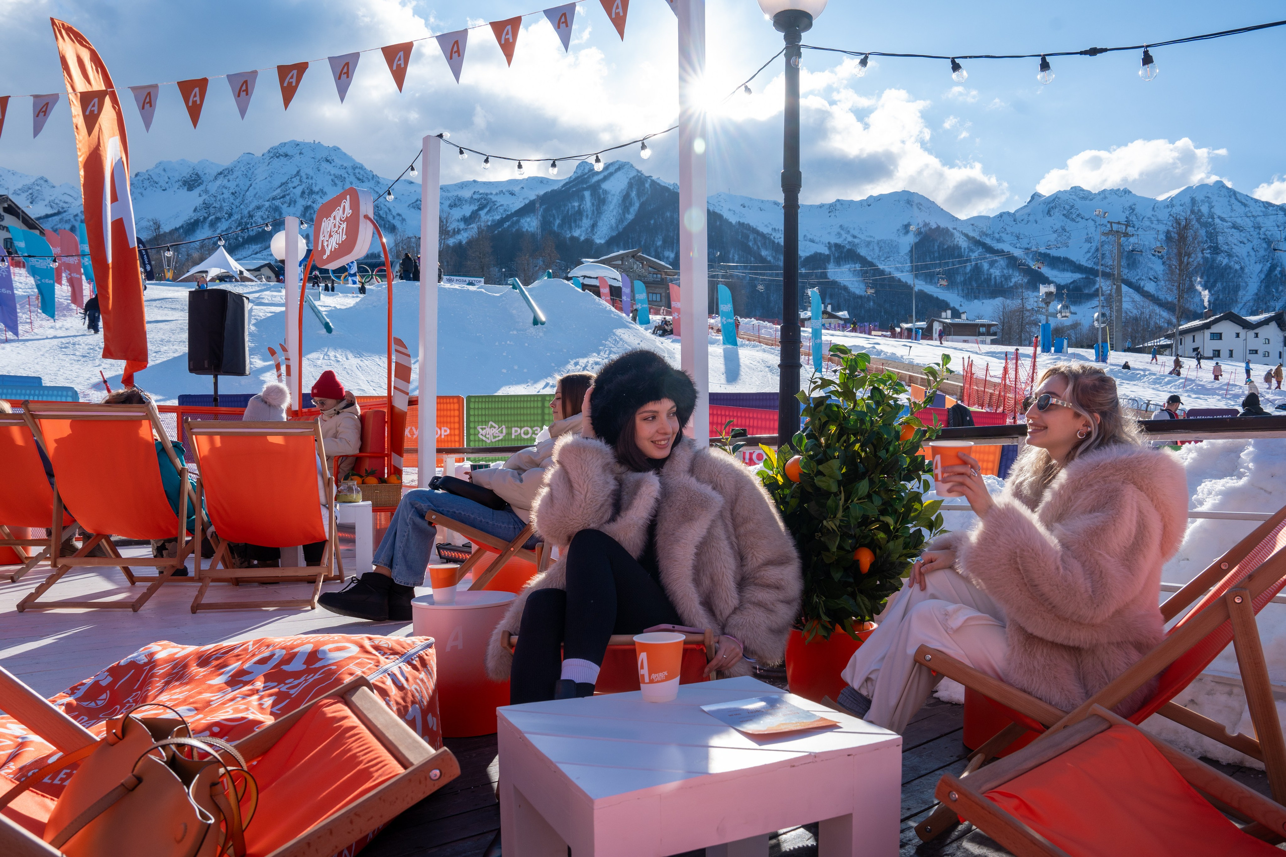 Фотоотчет партнерской интеграции Aperol Spritz на Роза Фест 2025. Репортажный фотограф в Красной Поляне и Сочи Павлюченко Екатерина