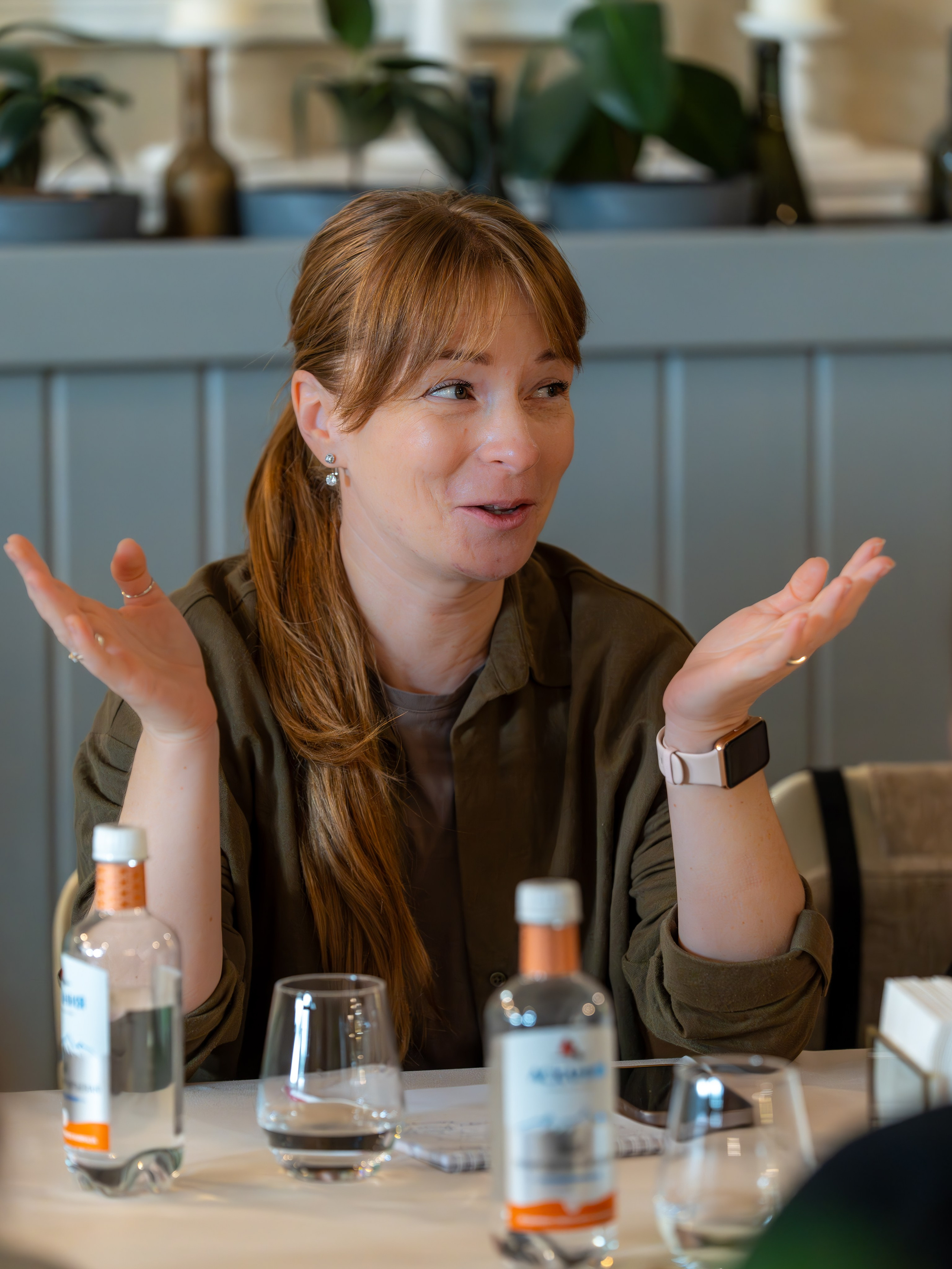 Литературная мастерская с Ольгой Шутовой в «Винотеррии». Репортажный фотограф в Красной Поляне и Сочи Павлюченко Екатерина