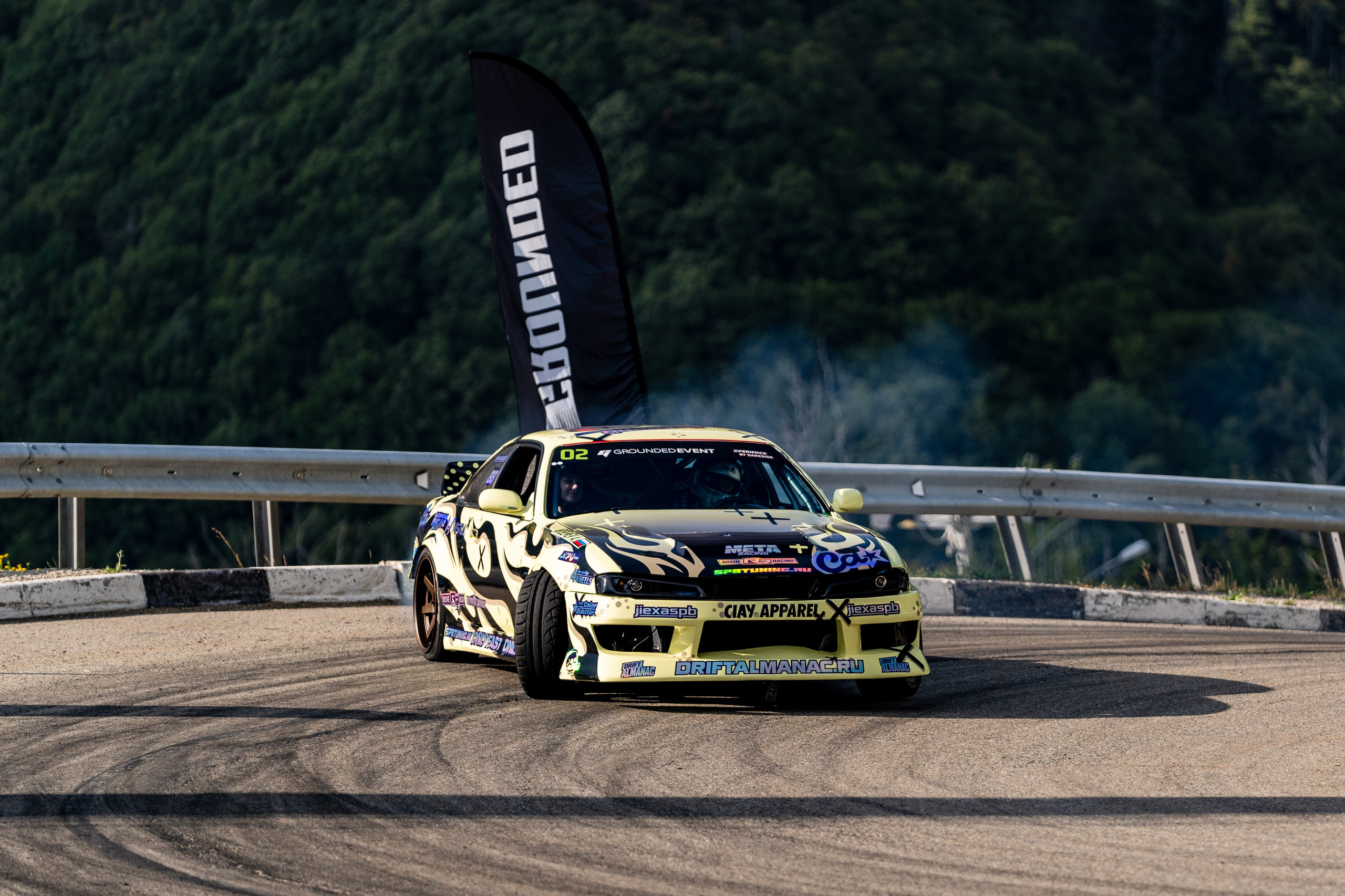 Автомобильные дрифт-гонки в рамках фестиваля Grounded 2024. Репортажный фотограф в Красной Поляне и Сочи Павлюченко Екатерина