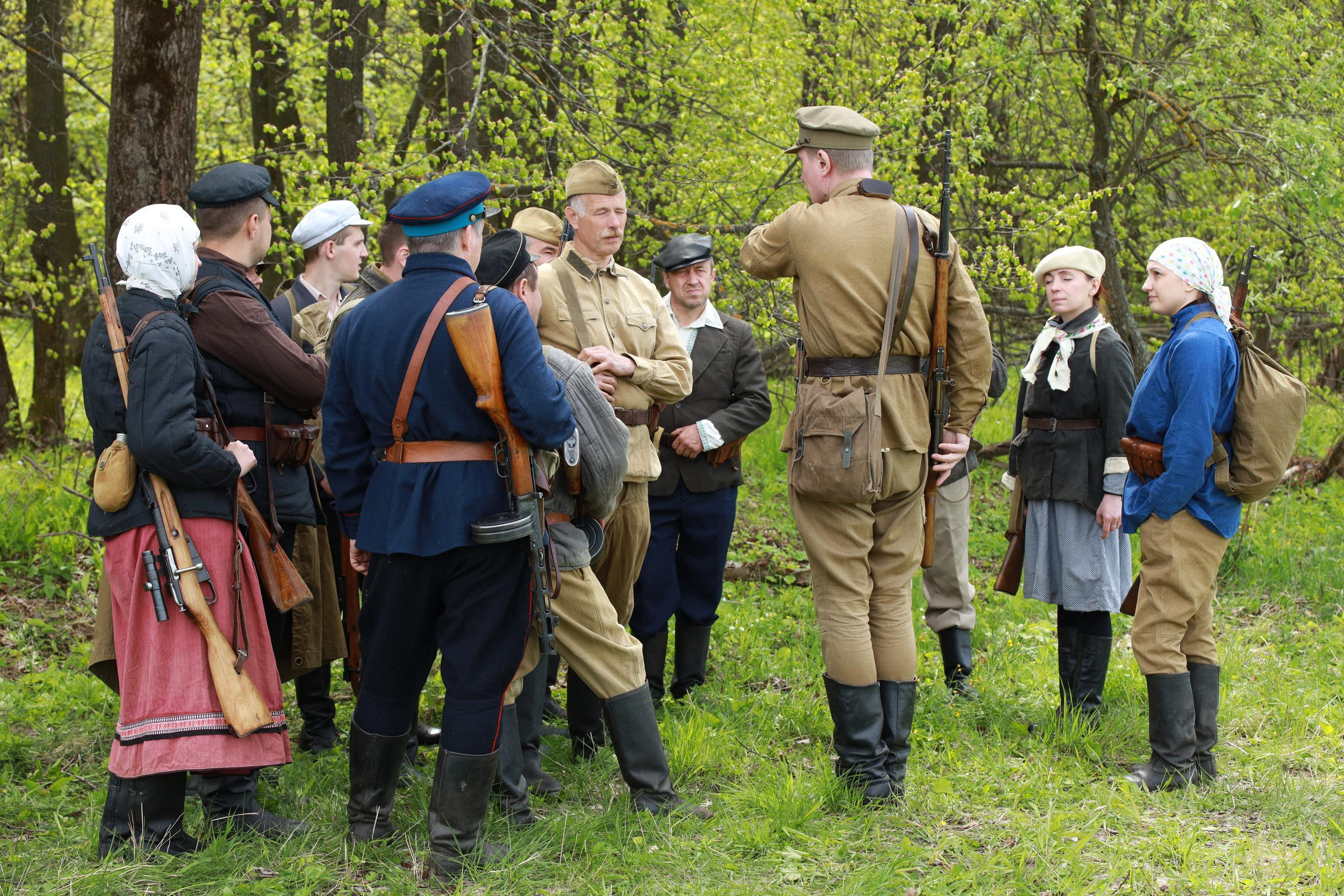 Репортаж с фестиваля реконструкции «Лесные мстители» г. Алексин. Фотограф в Туле Крупский АнДРей. Фотостудия «КАДР71» в Туле