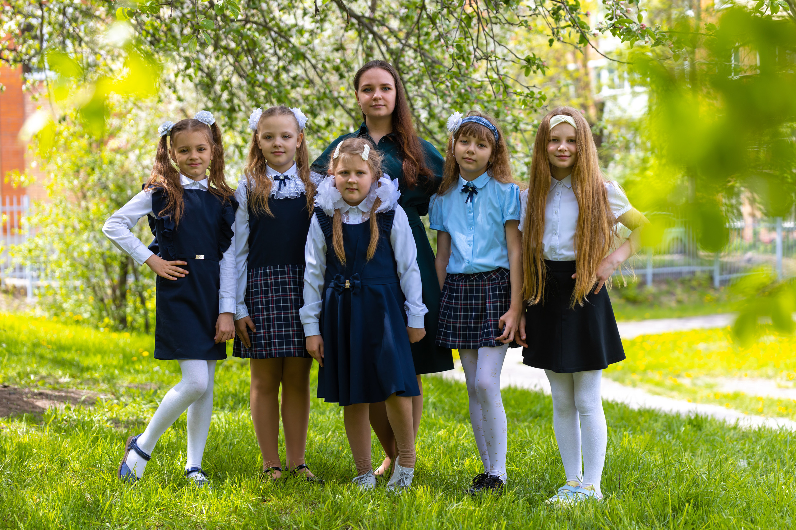 Школьные фотографии (группа и портреты на территории), вариант ретуши. Фотограф в Туле Крупский АнДРей. Фотостудия «КАДР71» в Туле