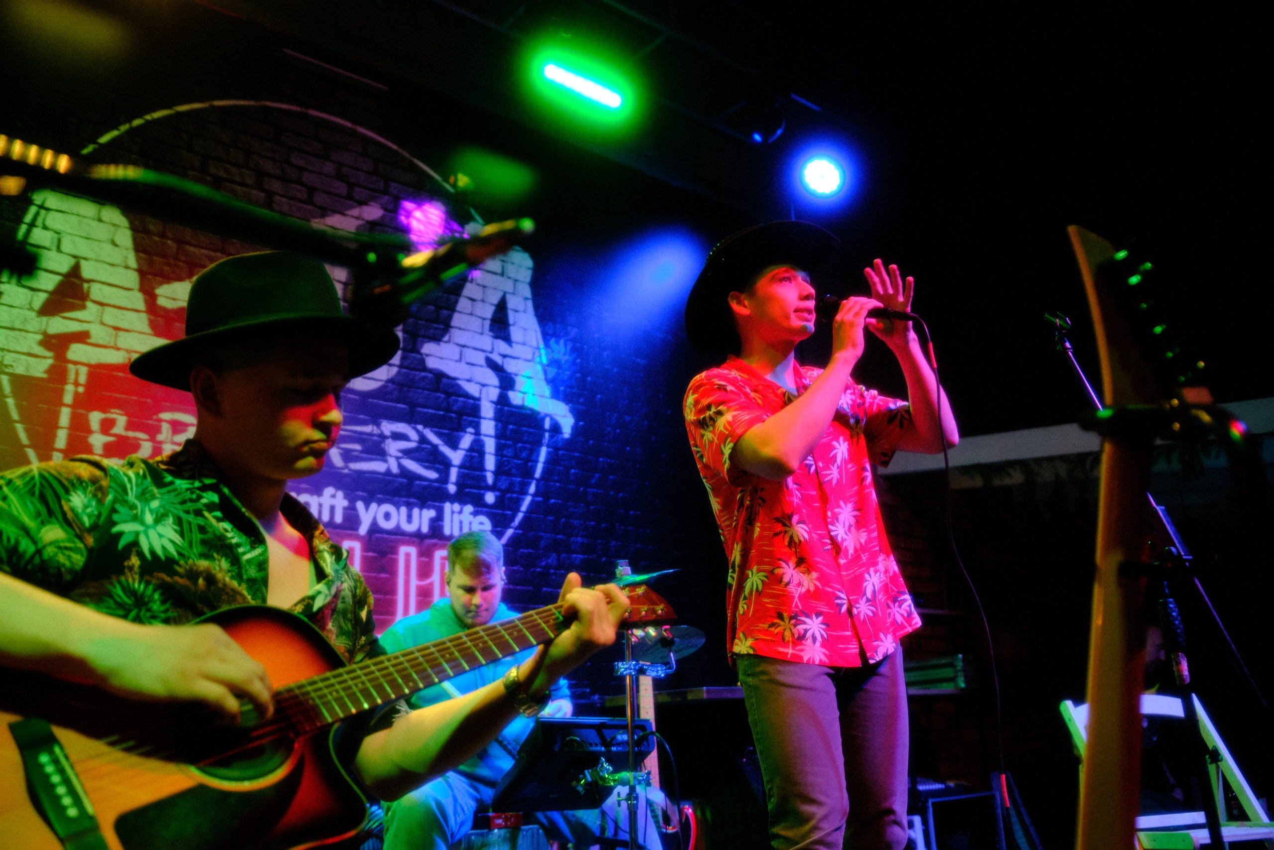 ArtaPub. Антон Ив