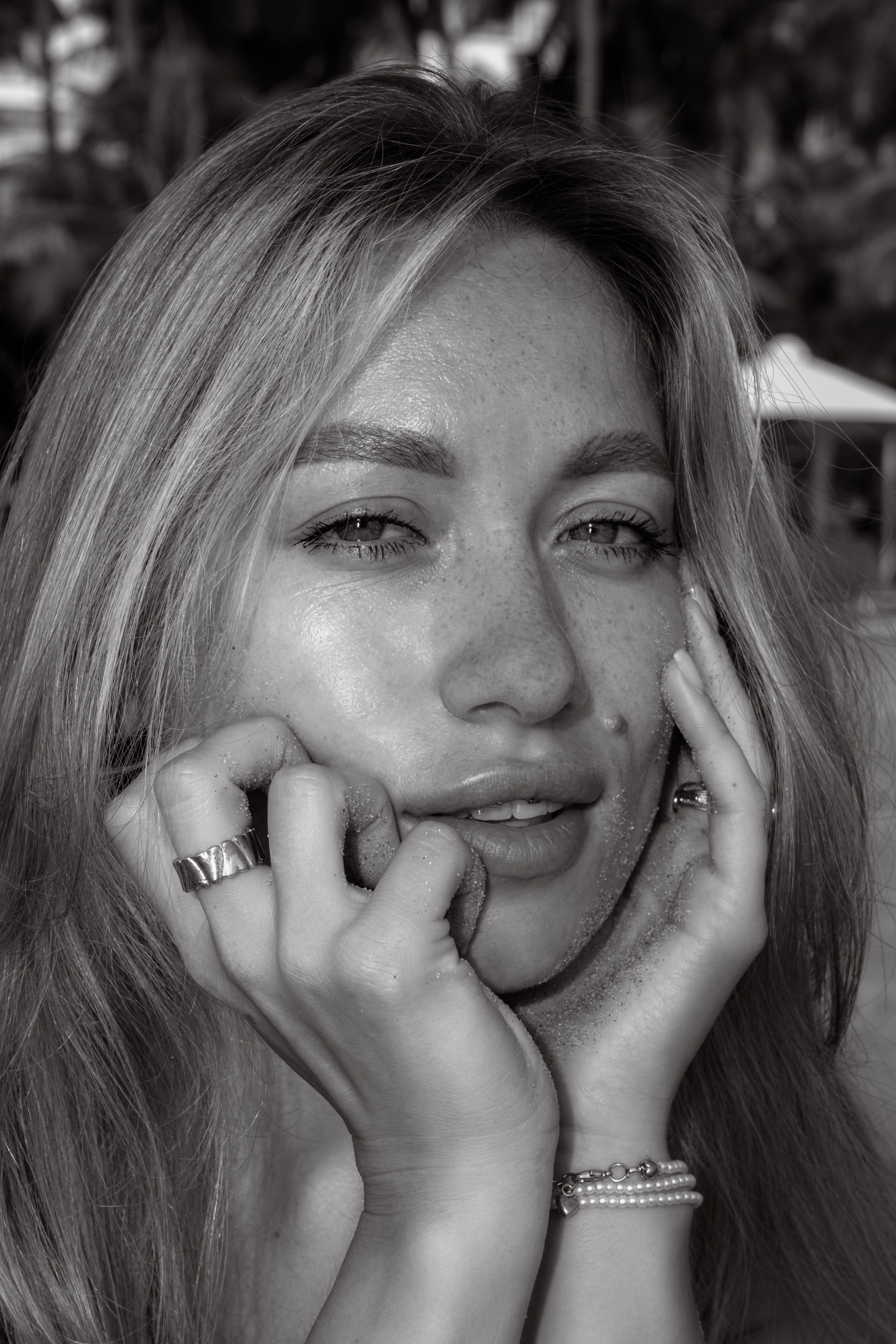 Daria. Painting "At dawn". Portrait photographer Nha Trang | Julia Meshanina