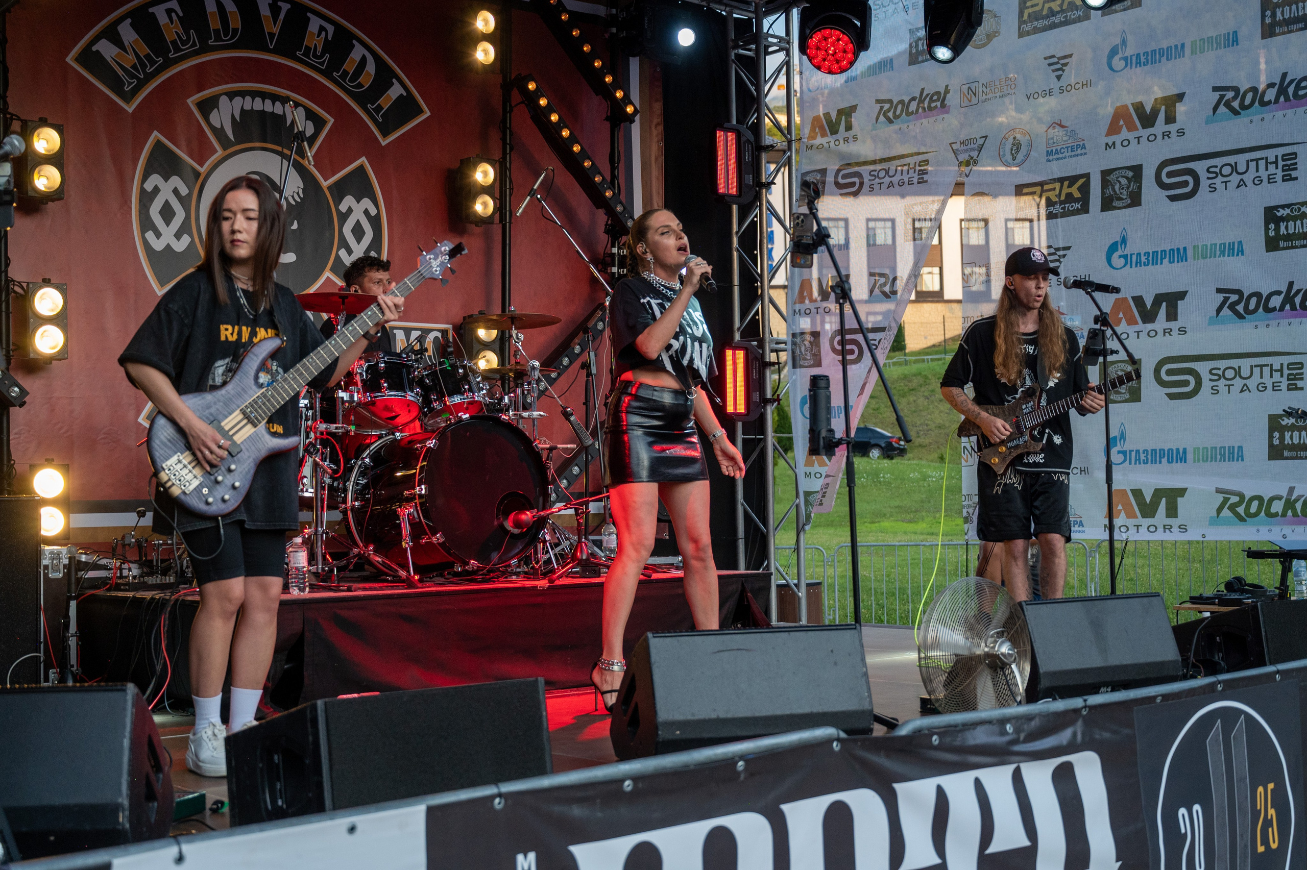 11- ый Ежегодный Байк Фестиваль " Медвежья МОТО ПОЛЯНА». Фотографирую счастливых людей в Сочи