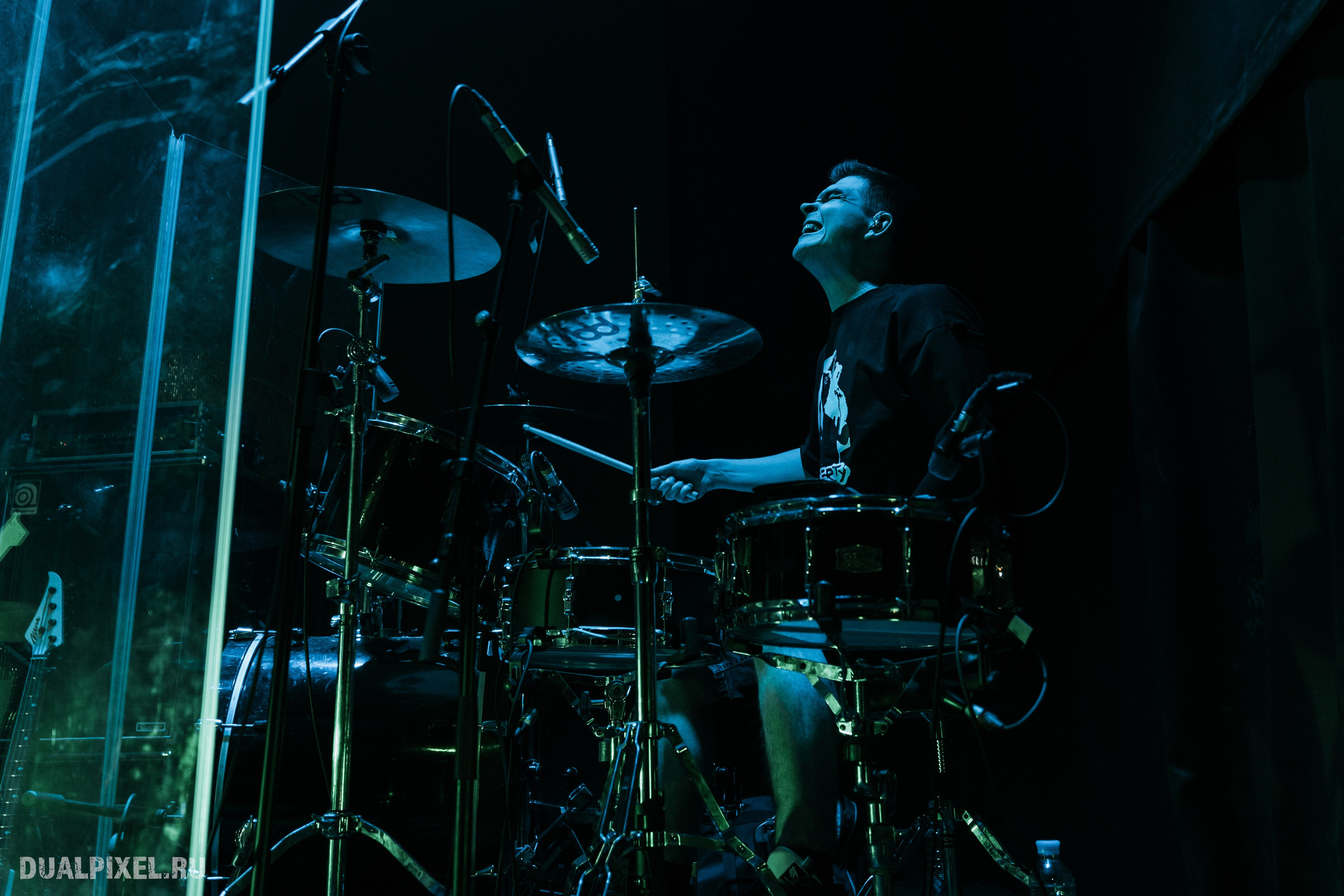 DenDerty концерт в Москве 30.03.2025. Магия музыки в кадре: Концертная Фотография