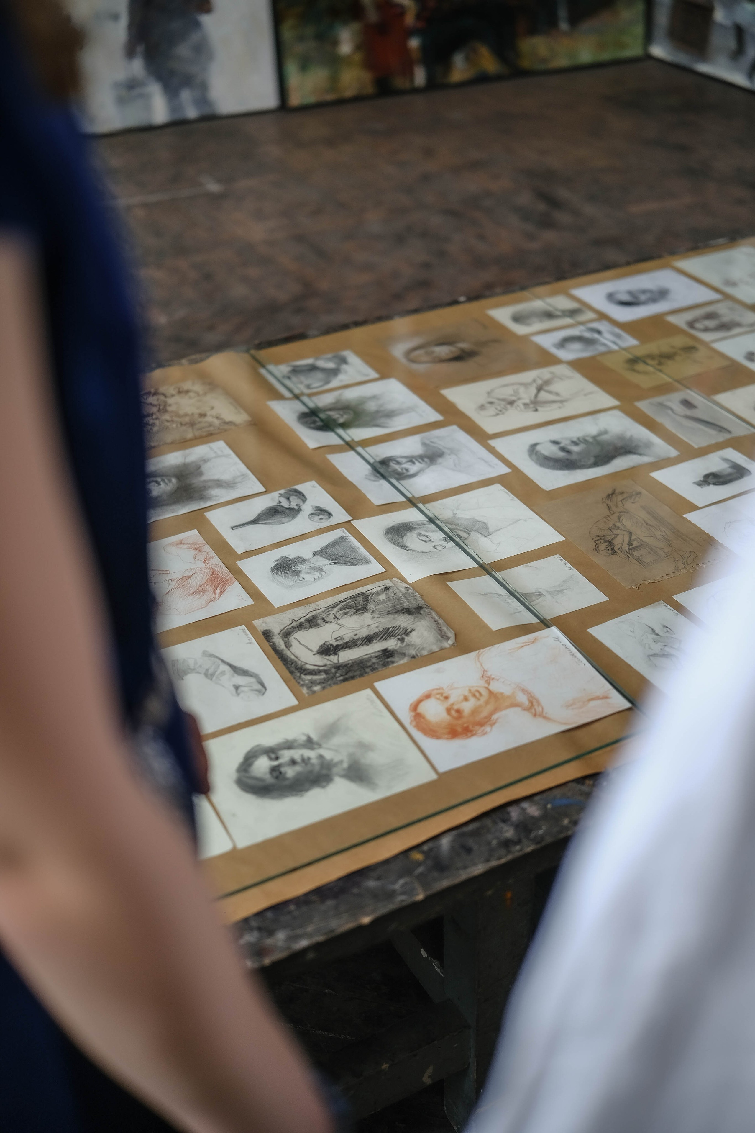 Репортаж частной экскурсии художника Михаила Соловьева в академии художеств Репина. Портретные и творческие съемки Санкт-Петребург