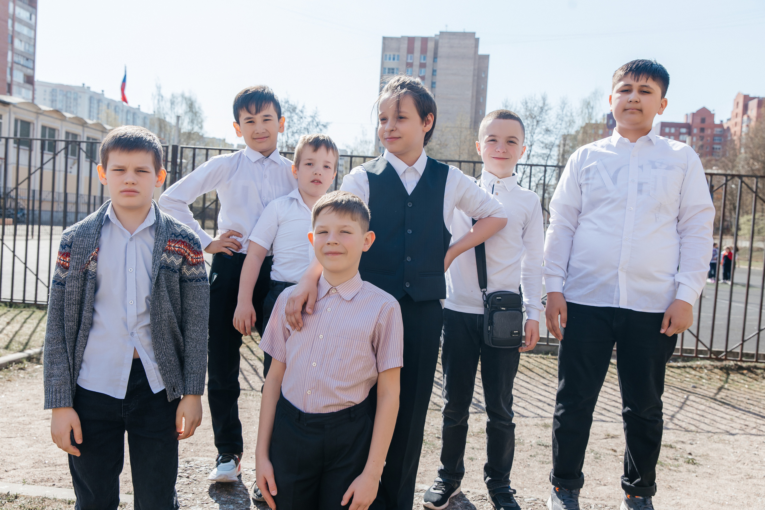 Школа № 90 — 4В класс (25.04.2023) Съемка на папки. Свадебный и семейный фотограф Крамар Наталья