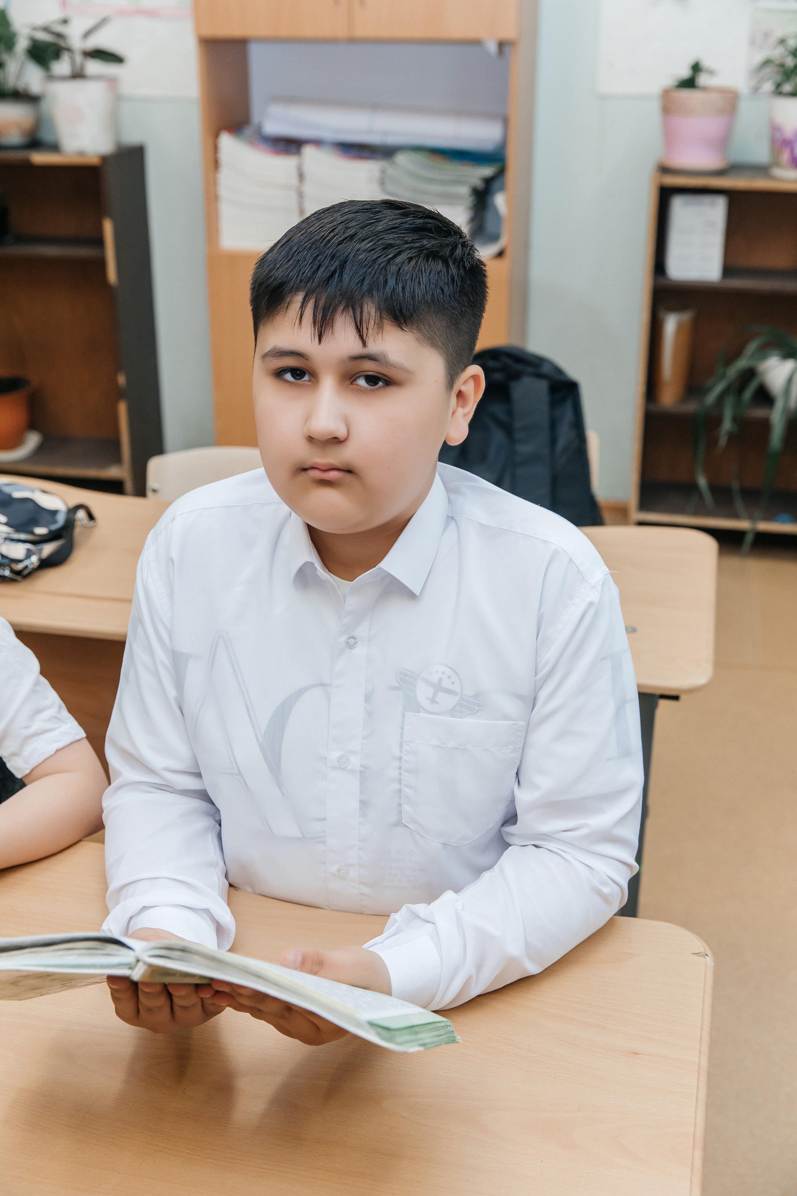 Школа № 90 — 4В класс (25.04.2023) Съемка на папки. Свадебный и семейный фотограф Крамар Наталья