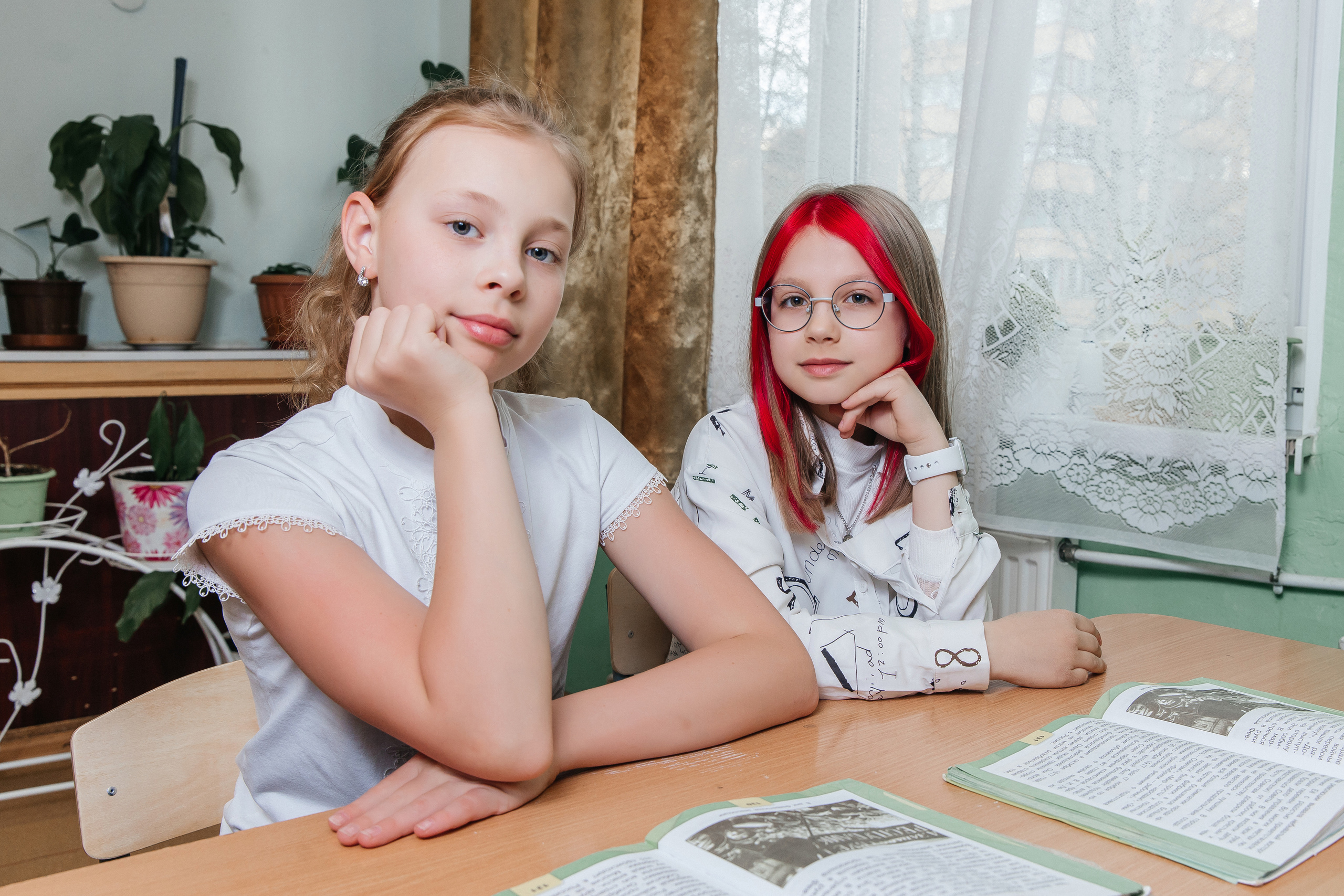 Школа № 90 — 4В класс (25.04.2023) Съемка на папки. Свадебный и семейный фотограф Крамар Наталья