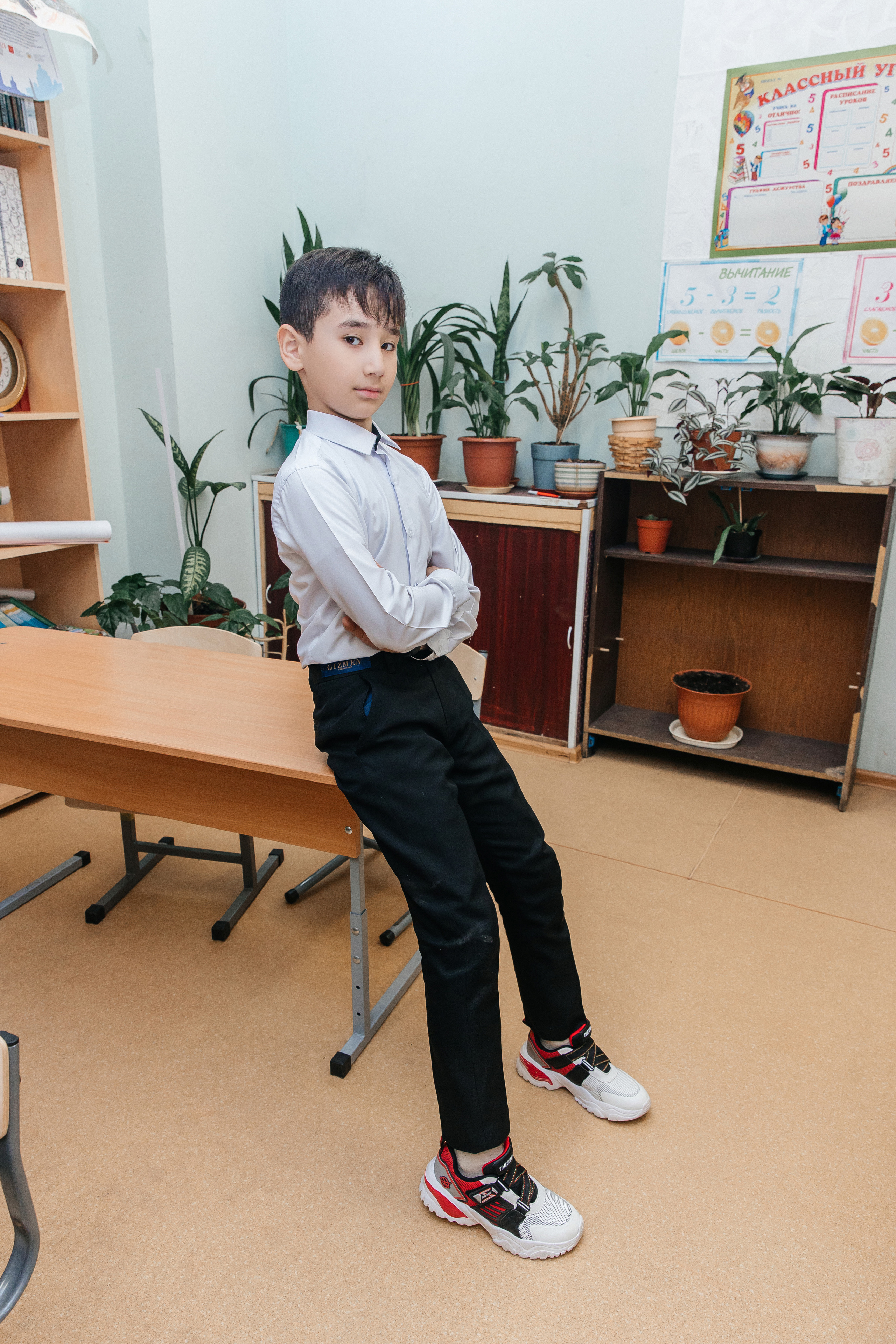 Школа № 90 — 4В класс (25.04.2023) Съемка на папки. Свадебный и семейный фотограф Крамар Наталья