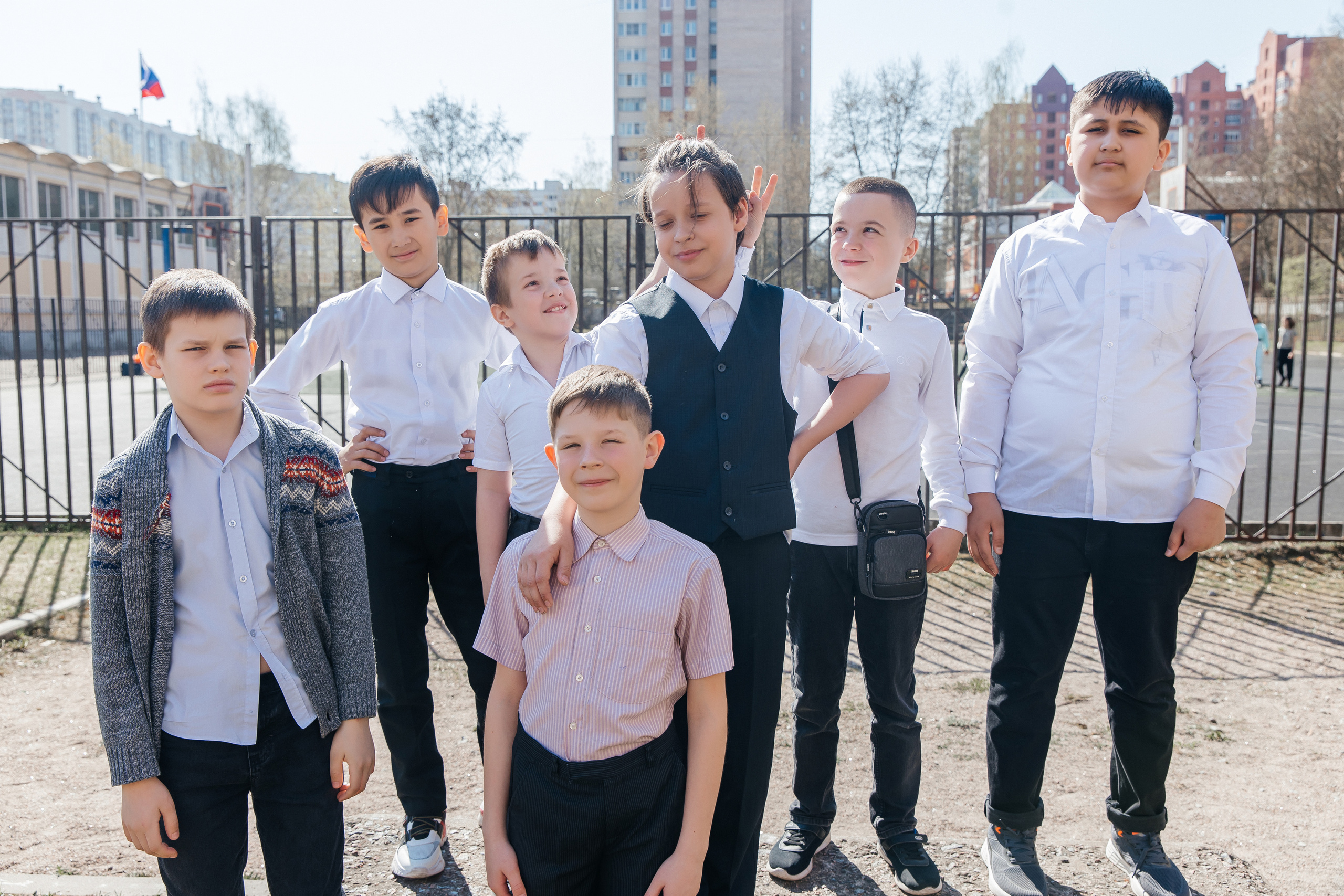 Школа № 90 — 4В класс (25.04.2023) Съемка на папки. Свадебный и семейный фотограф Крамар Наталья