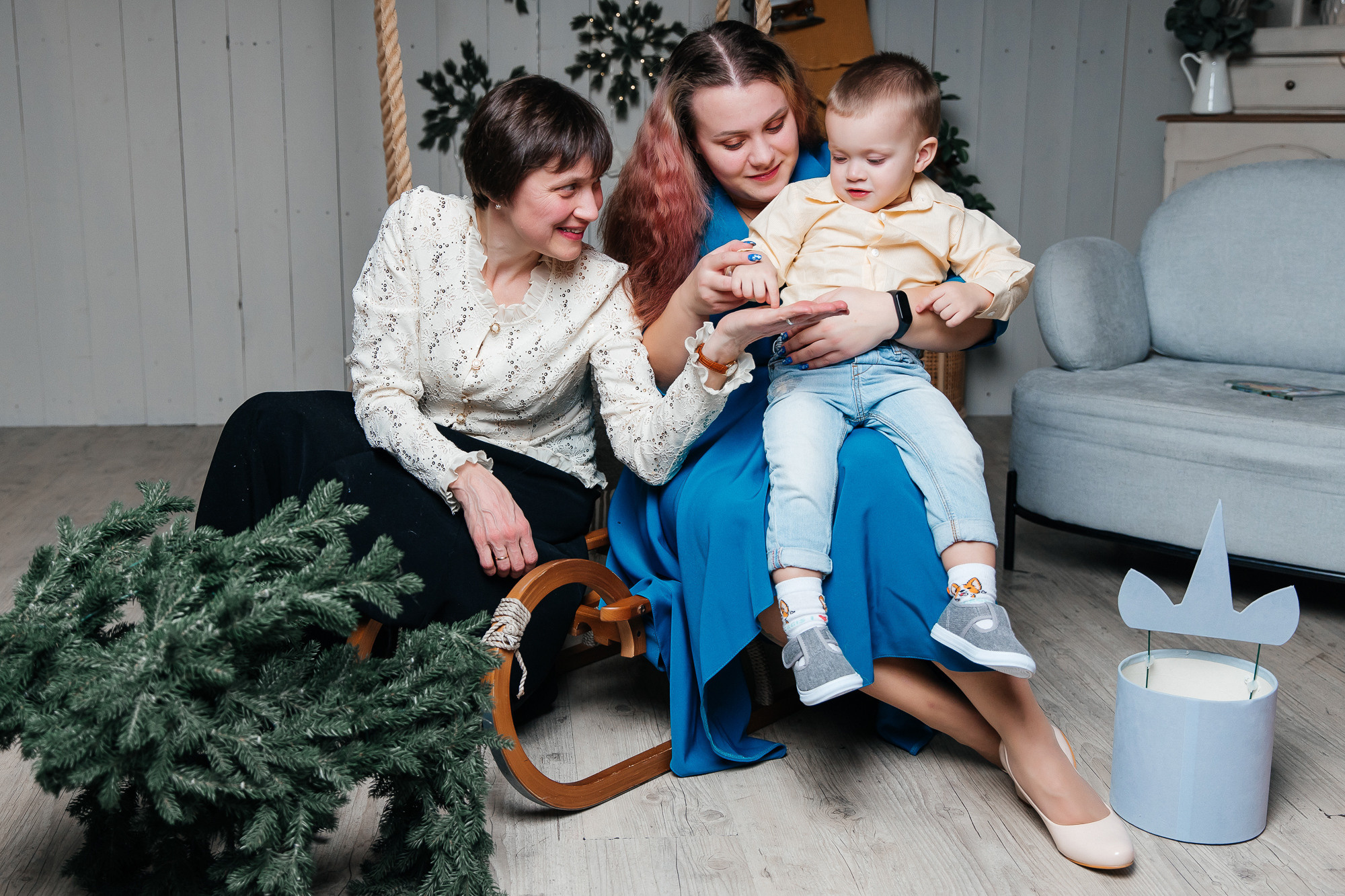 Алина, Дениска и бабушка Татьяна (13 ноября 2022). Свадебный и семейный фотограф Крамар Наталья