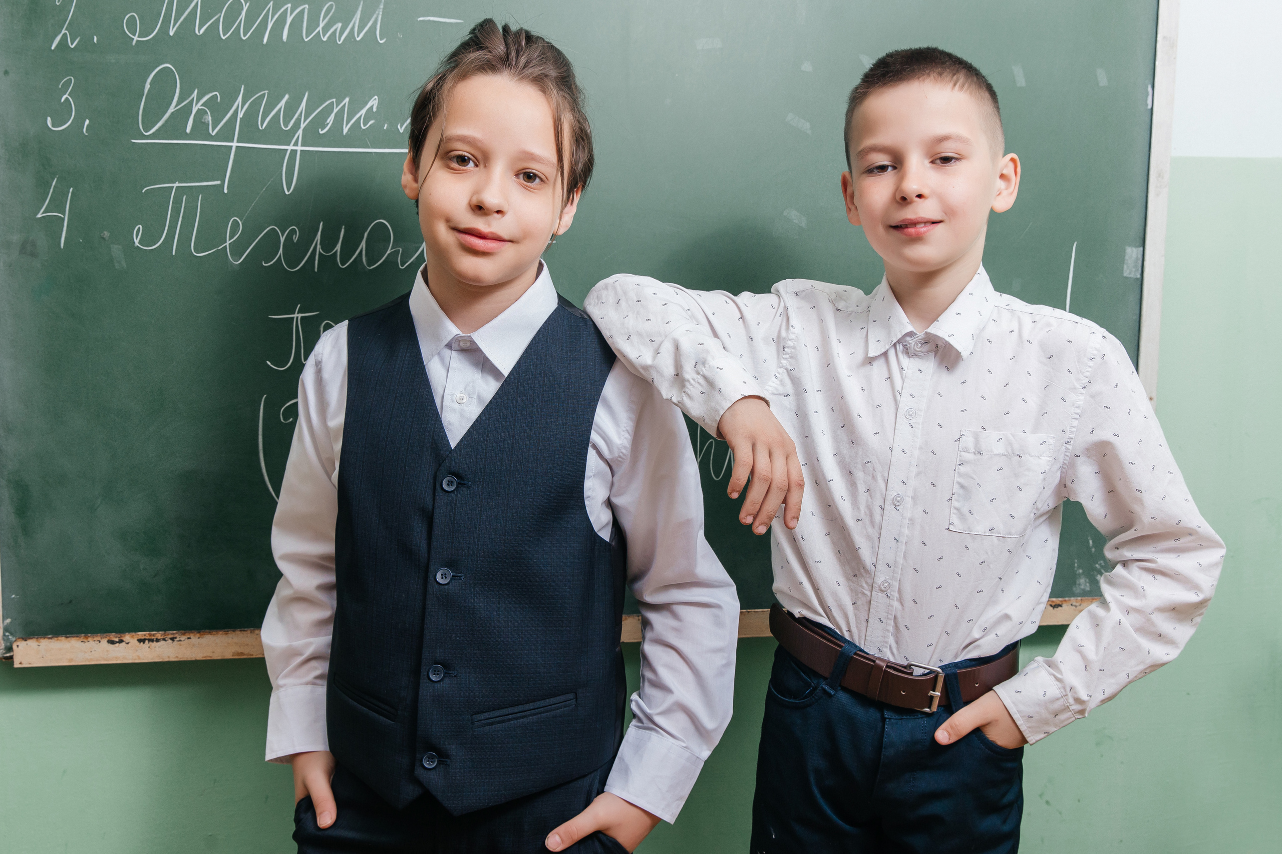 Школа № 90 — 4В класс (25.04.2023) Съемка на папки. Свадебный и семейный фотограф Крамар Наталья