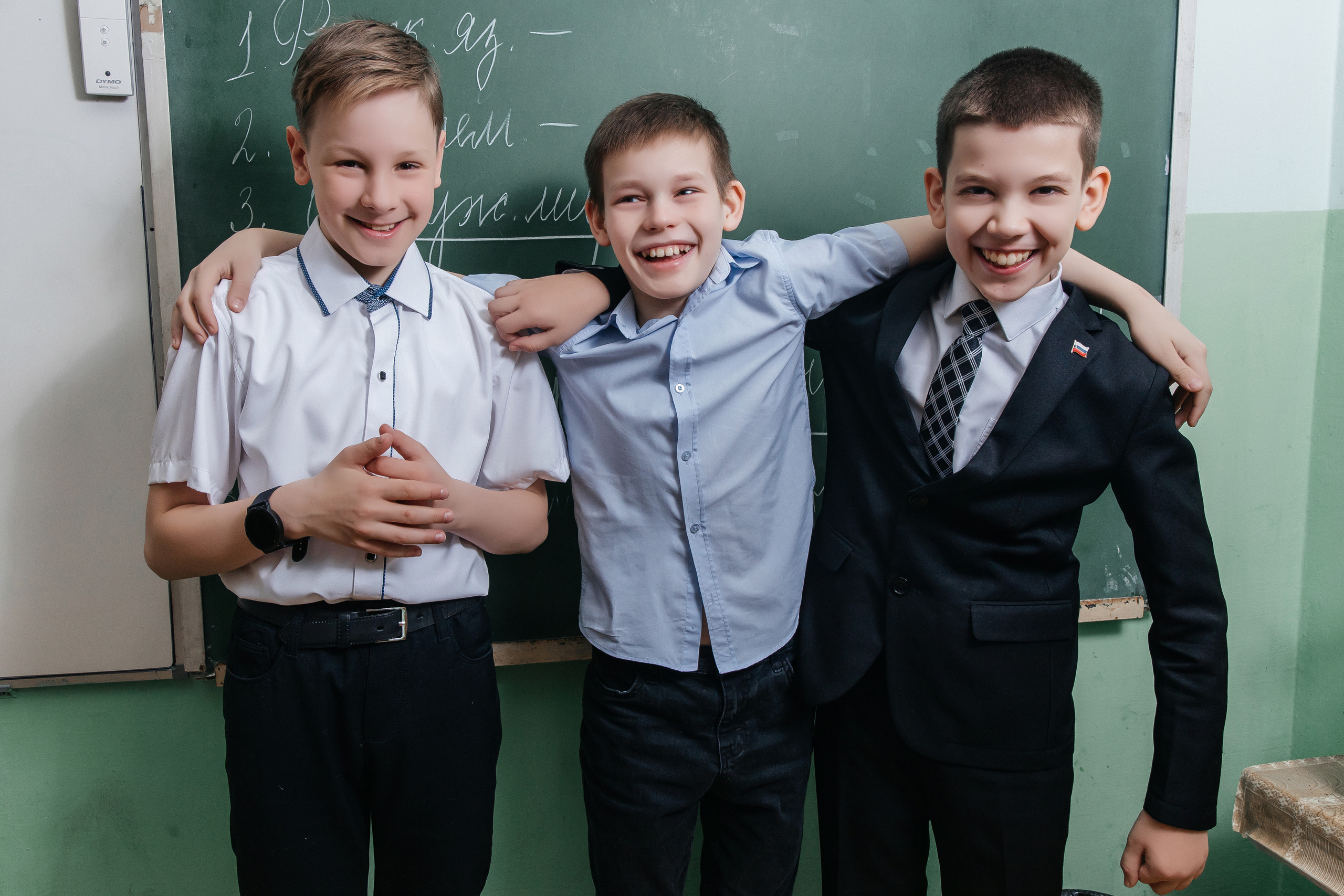 Школа № 90 — 4В класс (25.04.2023) Съемка на папки. Свадебный и семейный фотограф Крамар Наталья