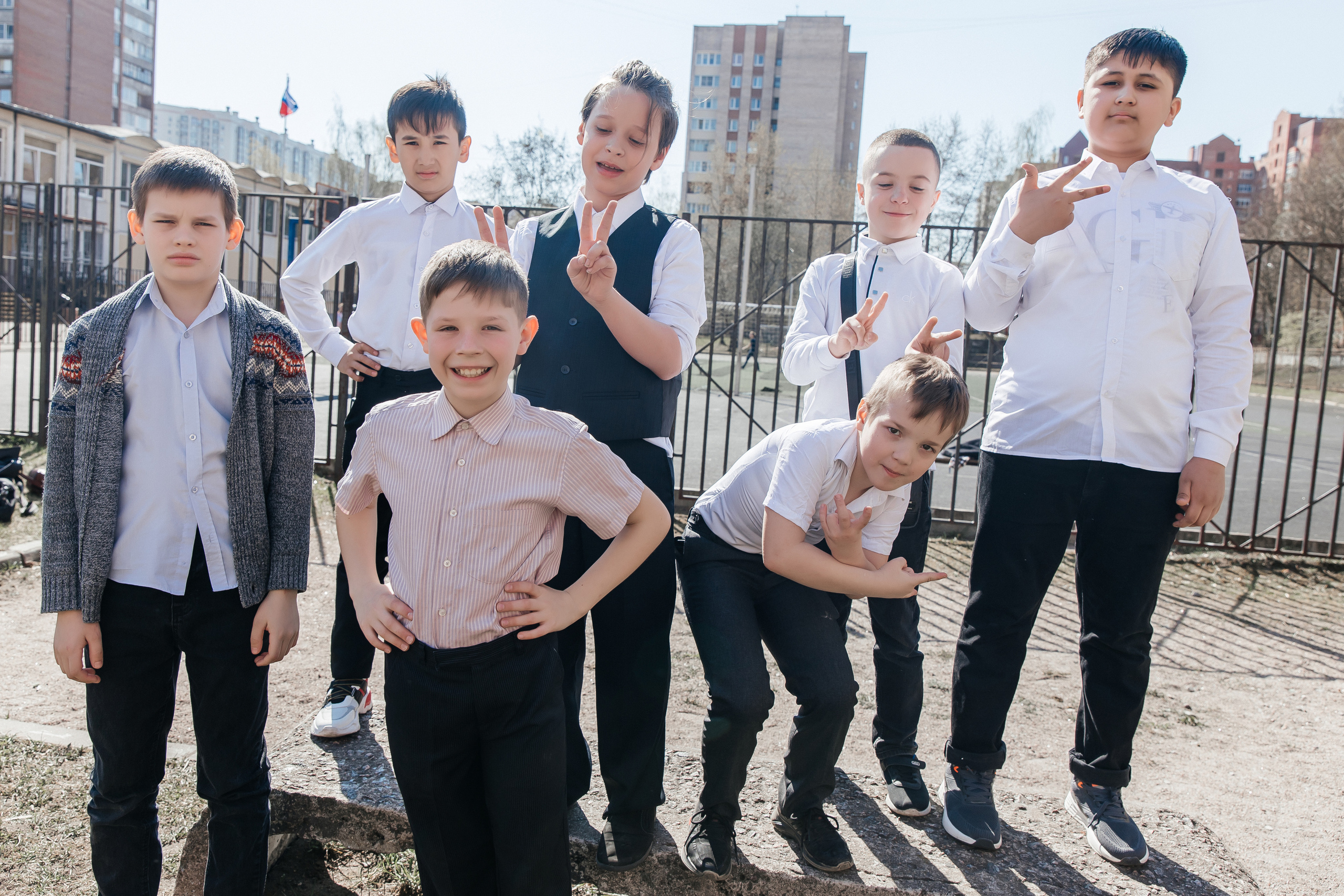 Школа № 90 — 4В класс (25.04.2023) Съемка на папки. Свадебный и семейный фотограф Крамар Наталья