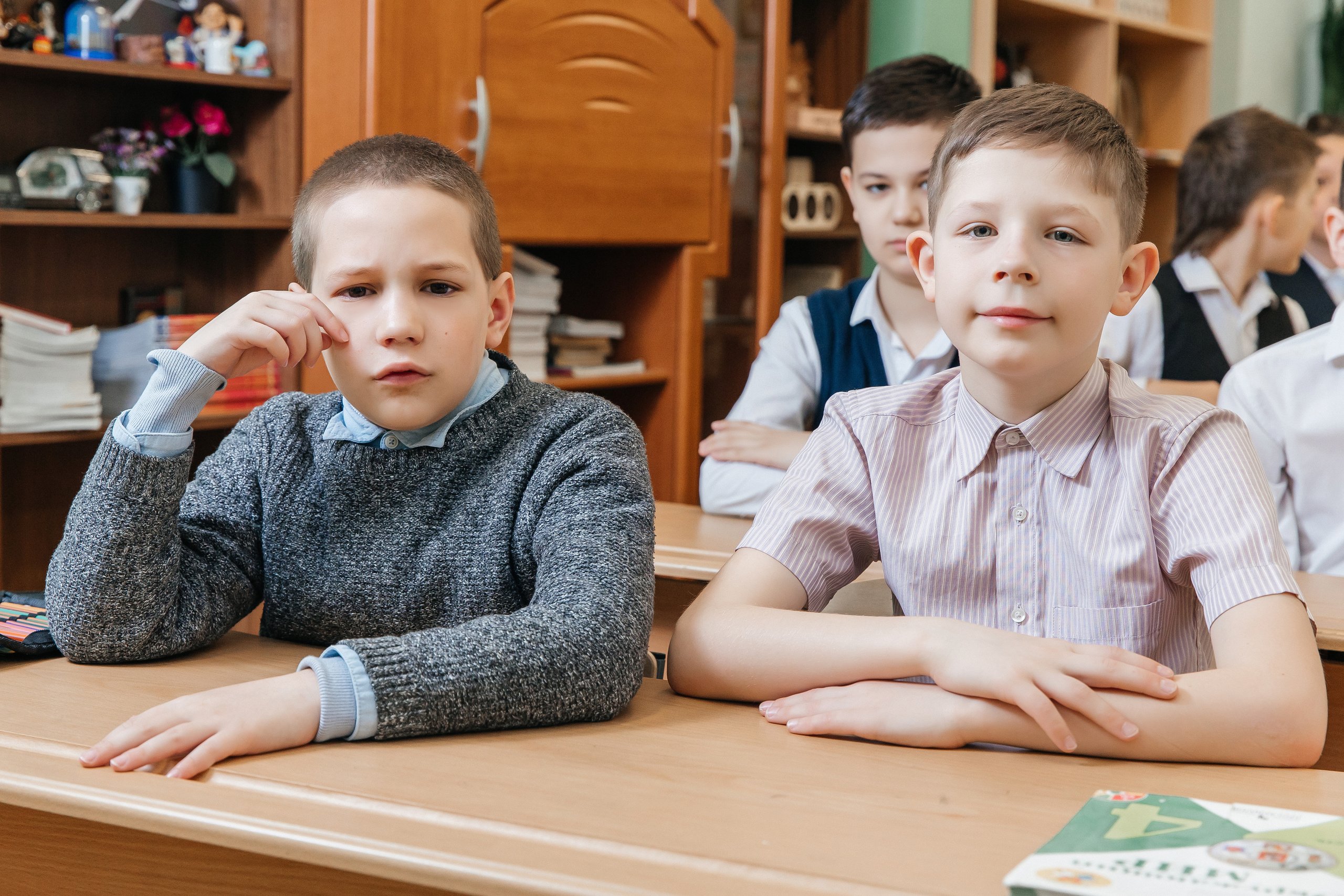 Школа № 90 — 4В класс (25.04.2023) Съемка на папки. Свадебный и семейный фотограф Крамар Наталья