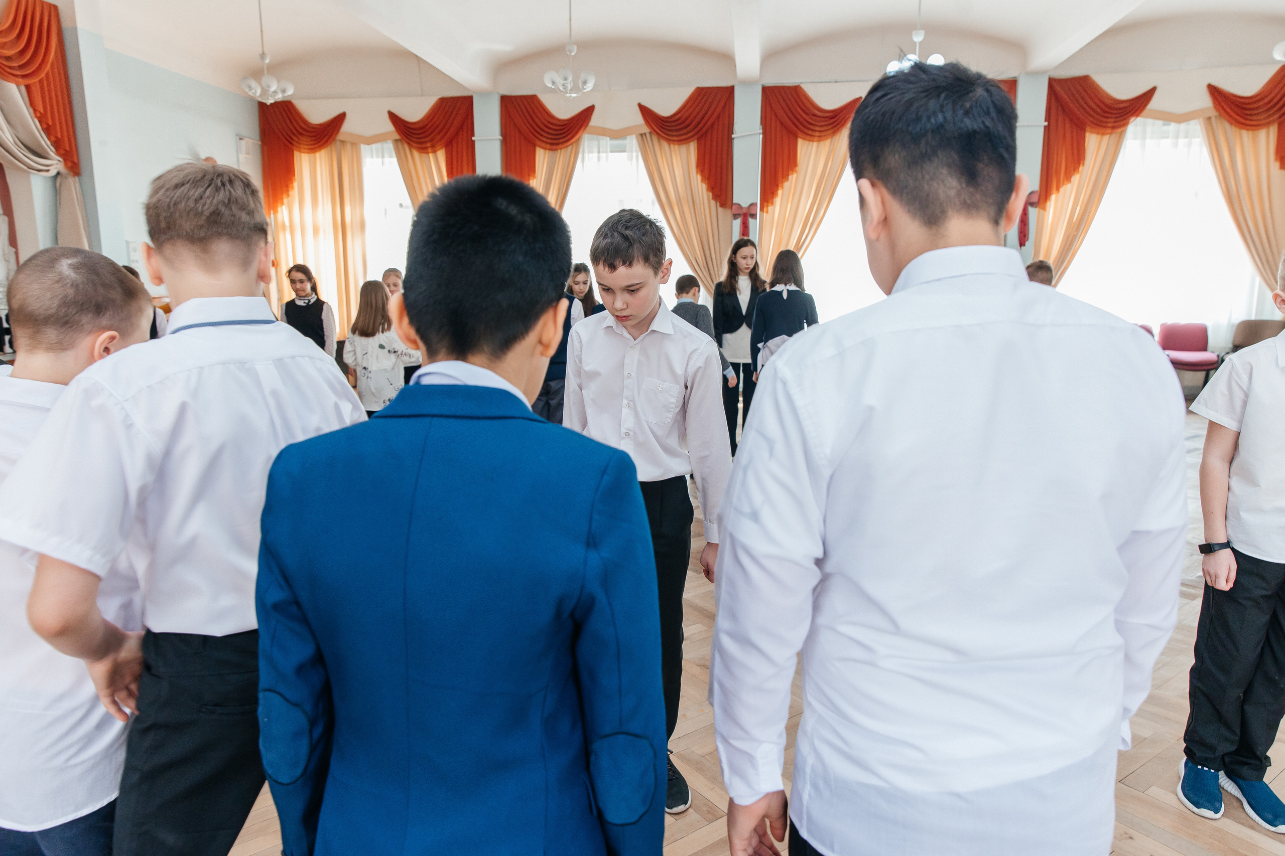 Школа № 90 — 4В класс (25.04.2023) Съемка на папки. Свадебный и семейный фотограф Крамар Наталья