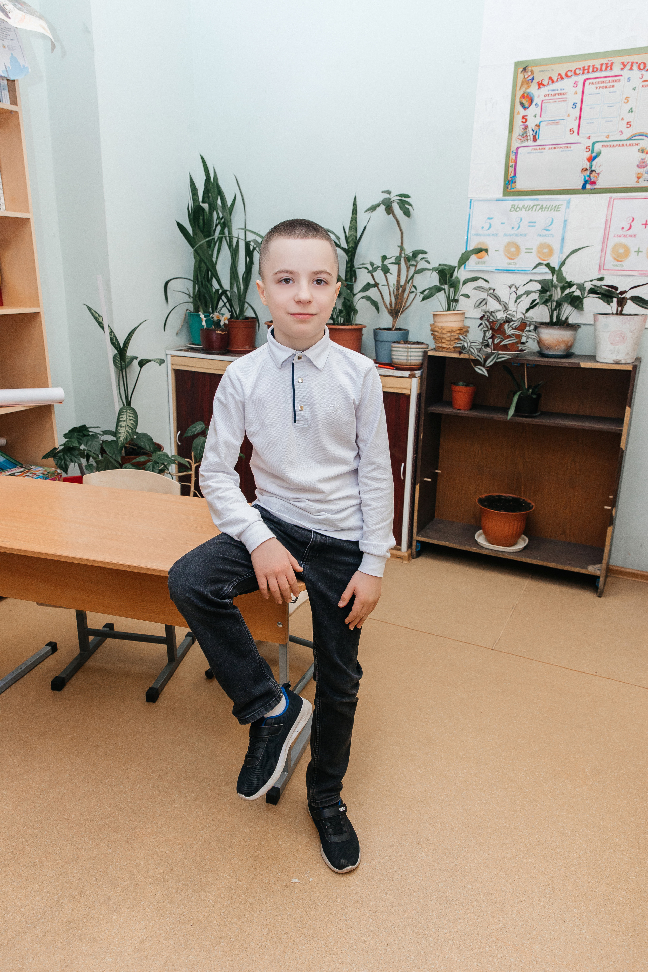 Школа № 90 — 4В класс (25.04.2023) Съемка на папки. Свадебный и семейный фотограф Крамар Наталья