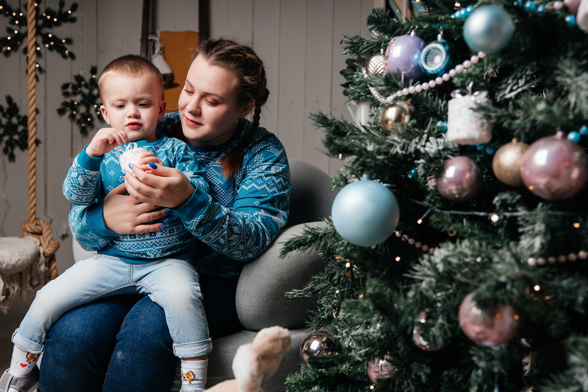 Алина, Дениска и бабушка Татьяна (13 ноября 2022). Свадебный и семейный фотограф Крамар Наталья